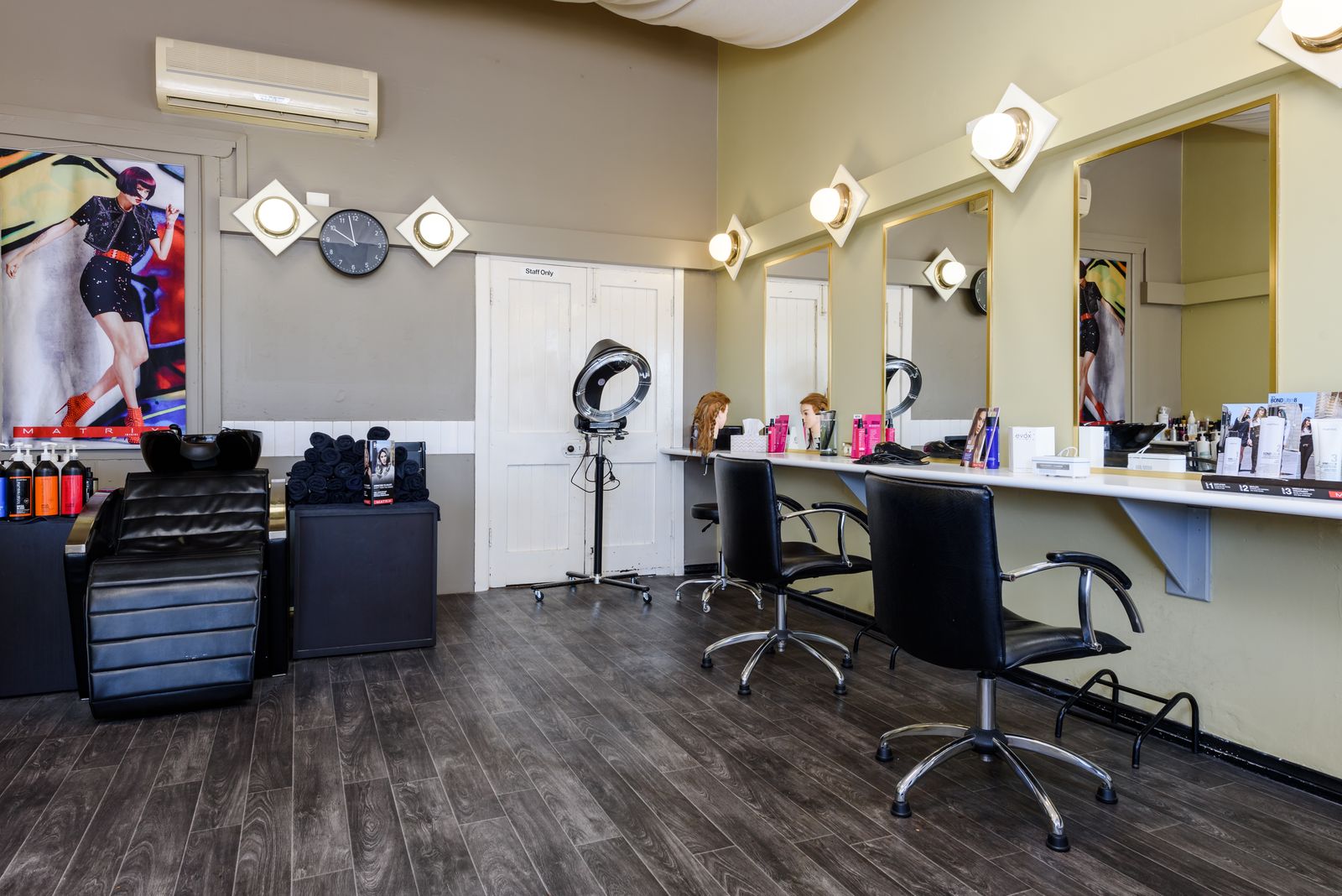 Jovana Hair Studio image 3