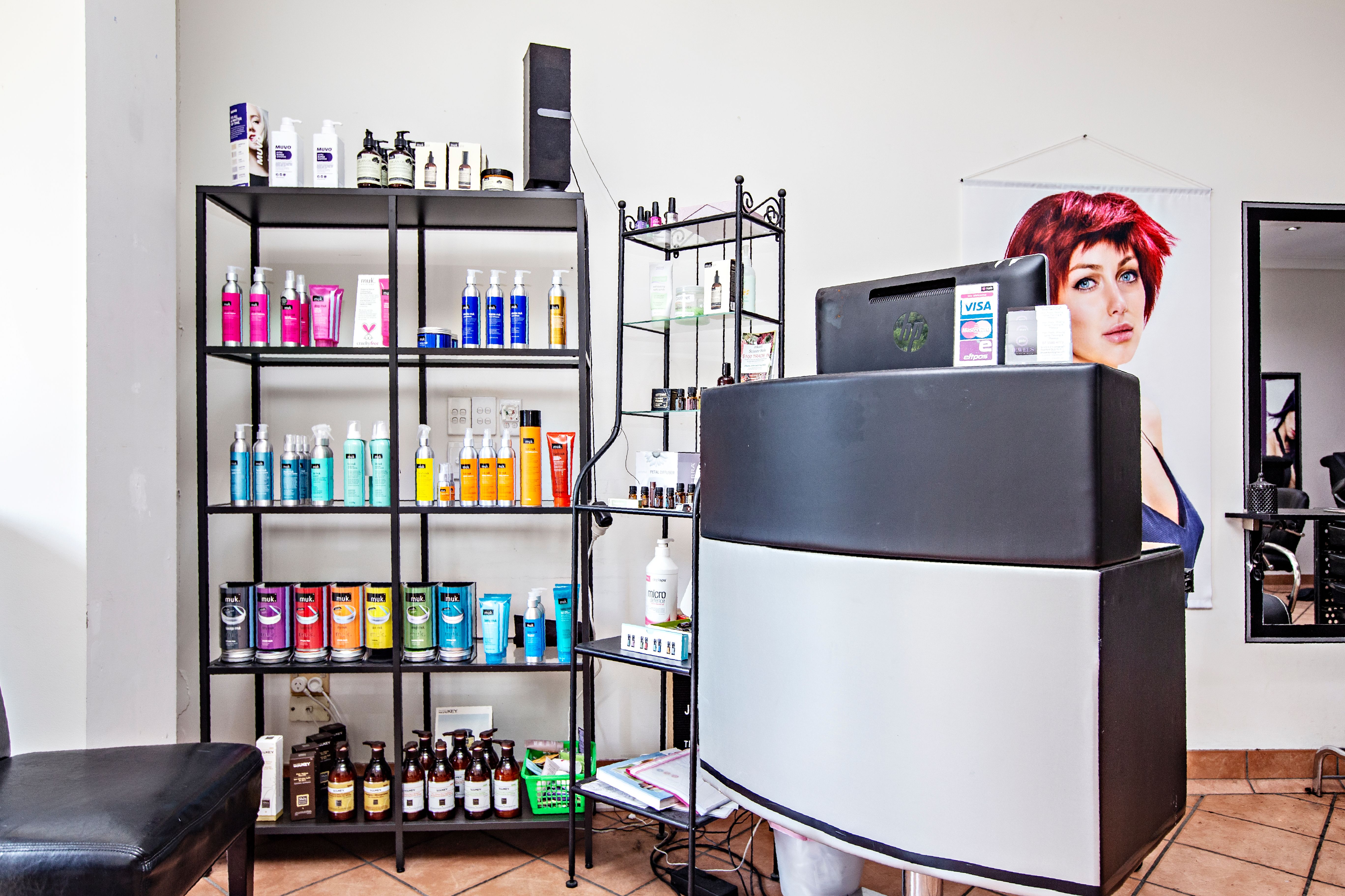 Jewels Beauty & Hair Oxenford Haircut and Hairdressing Hair