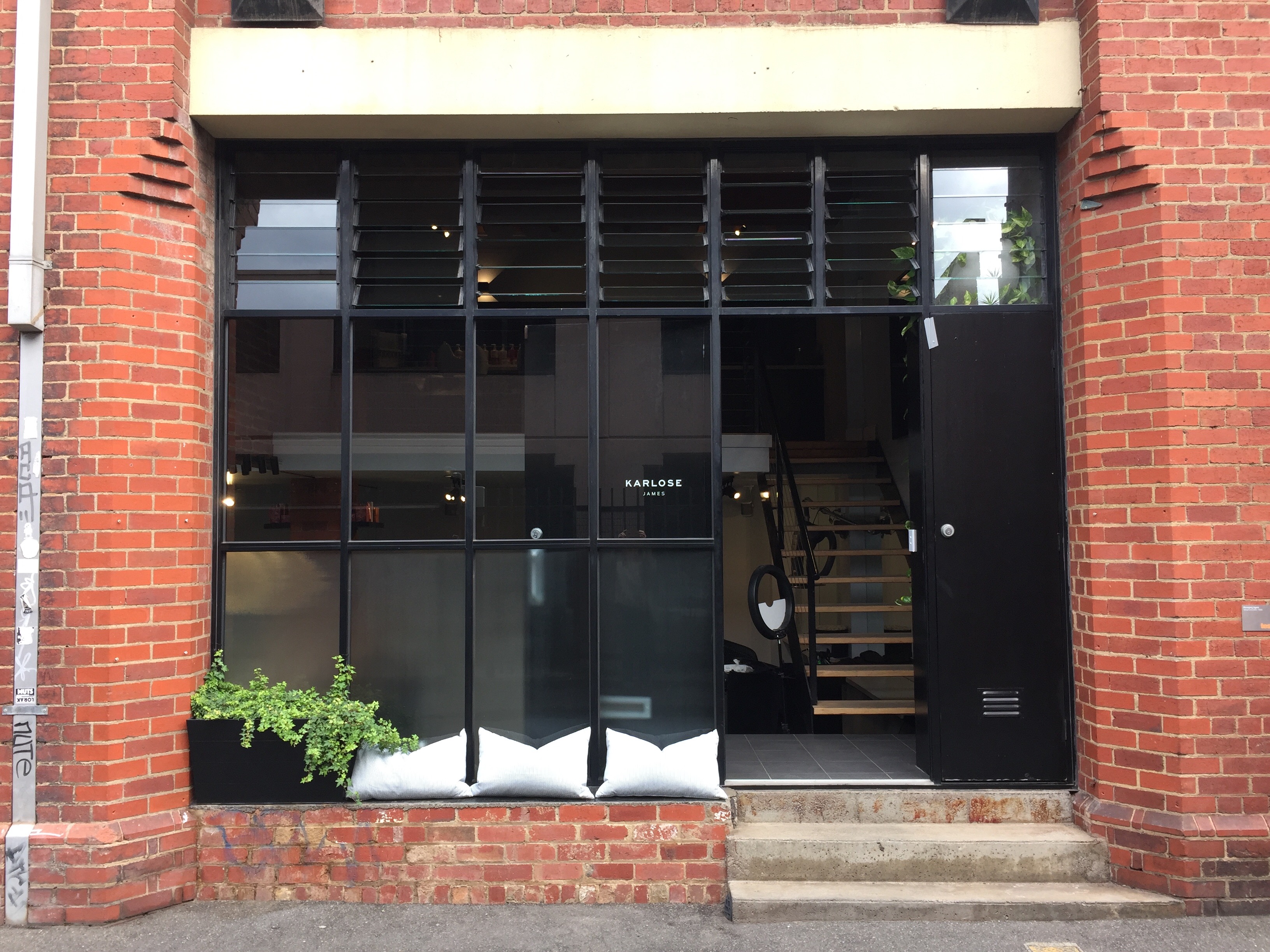 Karlose James Salon image 2