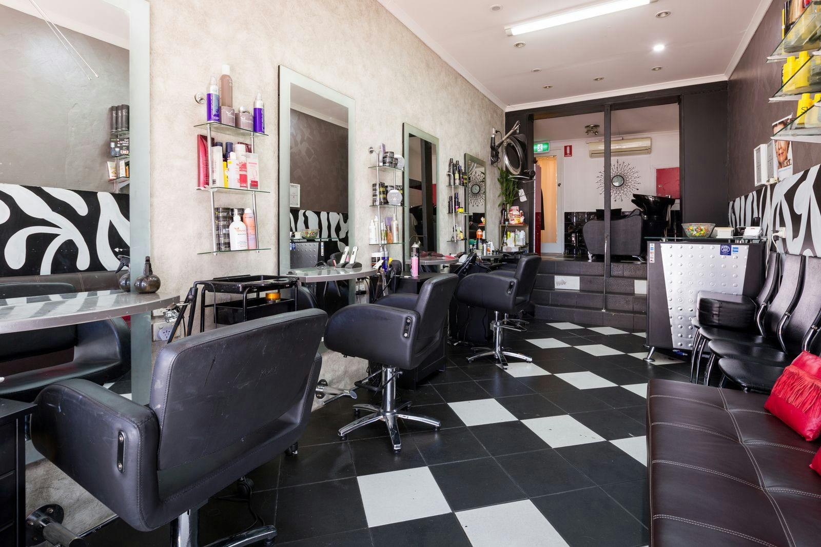 Top 20 Hair Straightening Salons in Sydney | Bookwell
