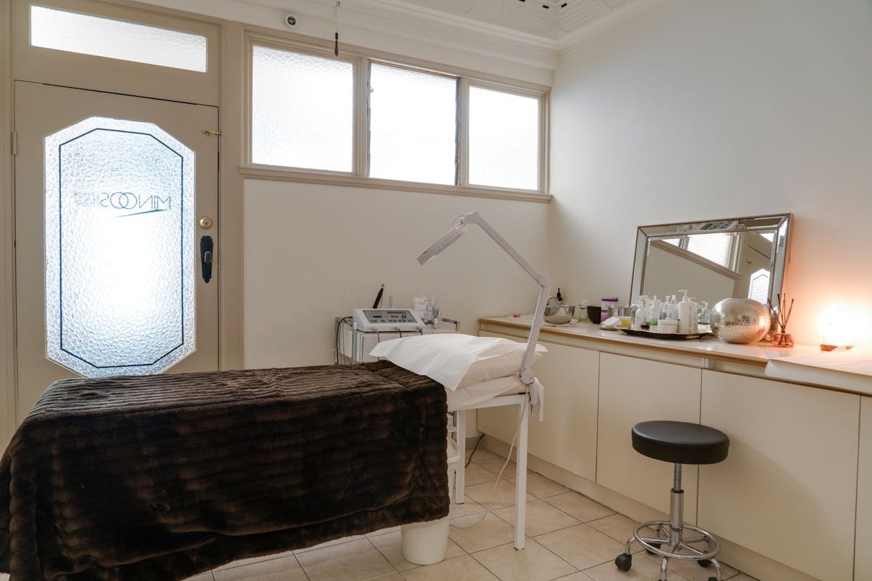 Minoo's Laser and Beauty image 2