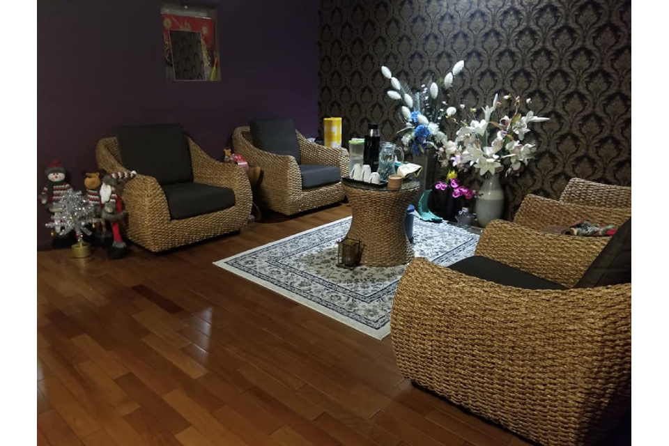 Cure Massage image 2