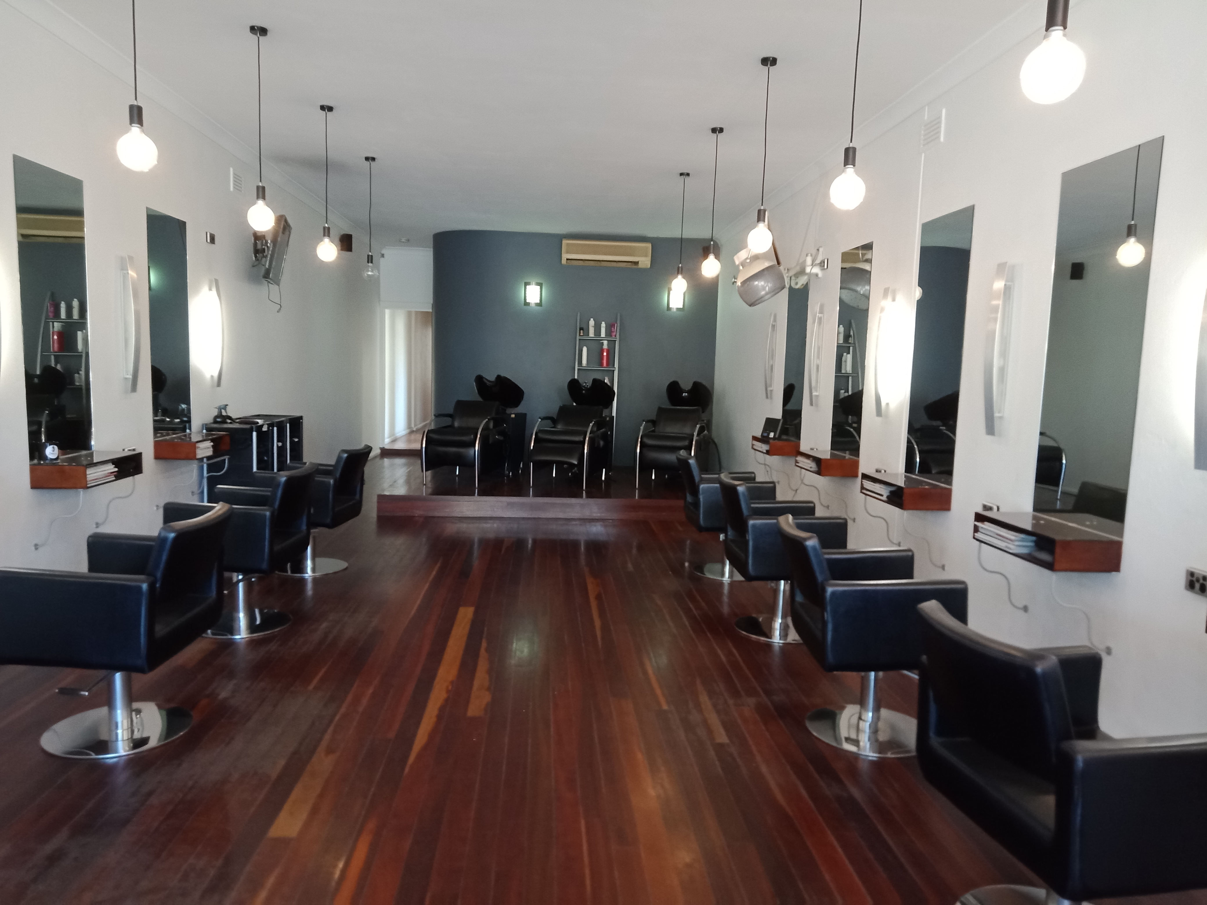 Hair on Como image 3