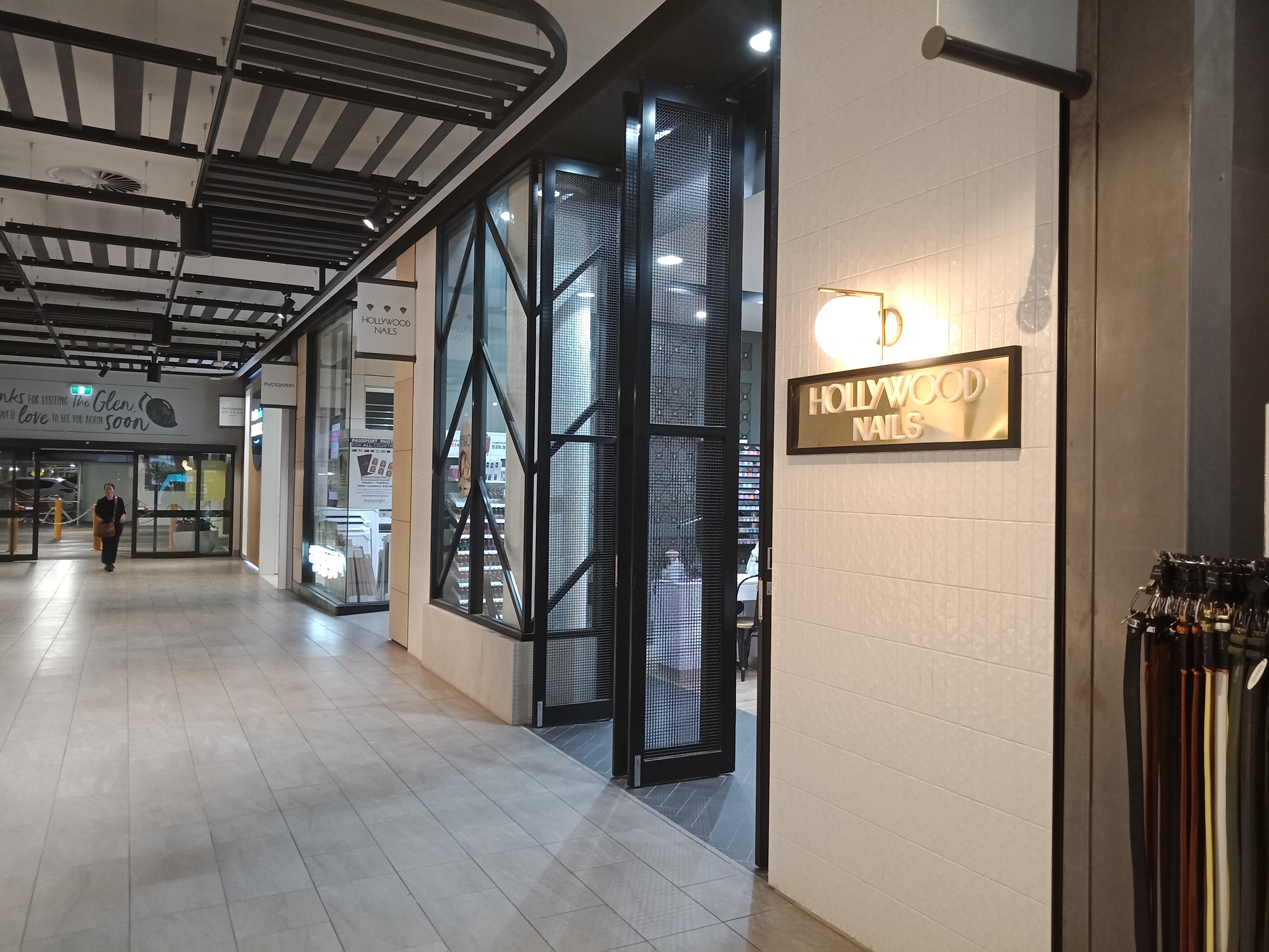 Hollywood Nails - Glen Waverley image 2