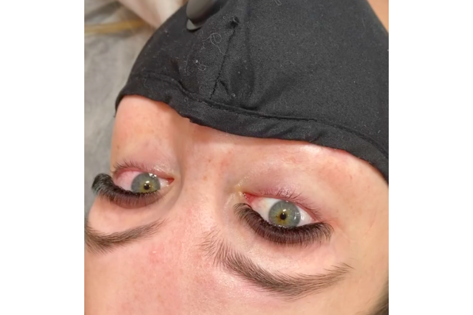 Dear Lash Babe image 10