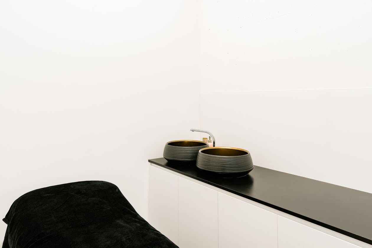 Zee's salon de beaute image 3