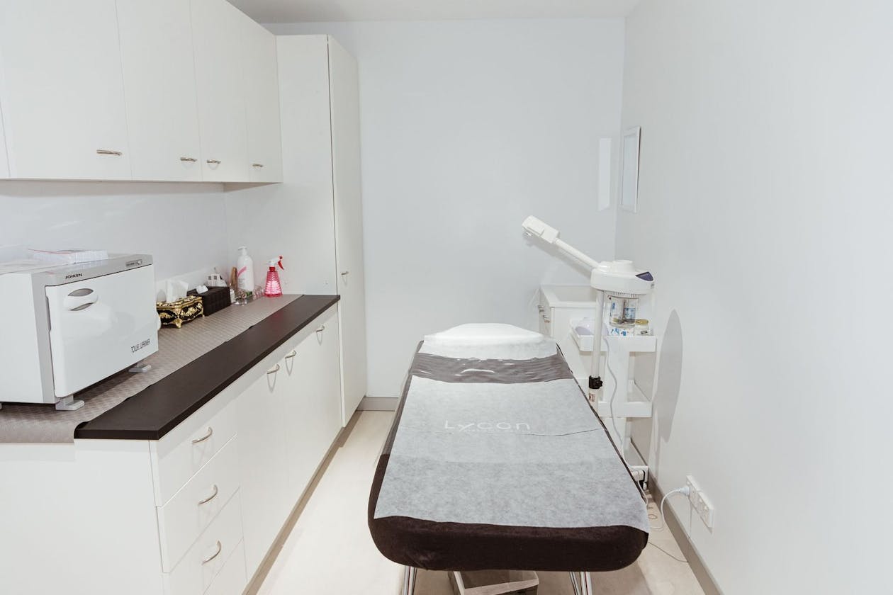 Rimi Beauty Threading and Waxing Studio image 6