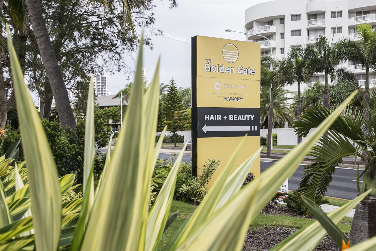 Youneek Hair & Beauty image 12