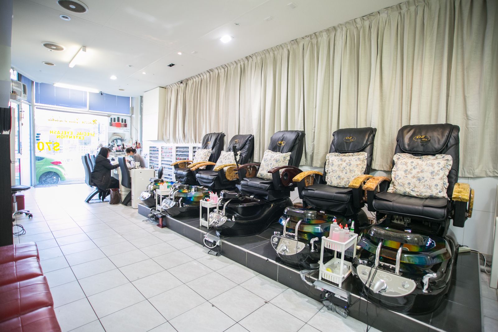 Modern Nails Brunswick image 4