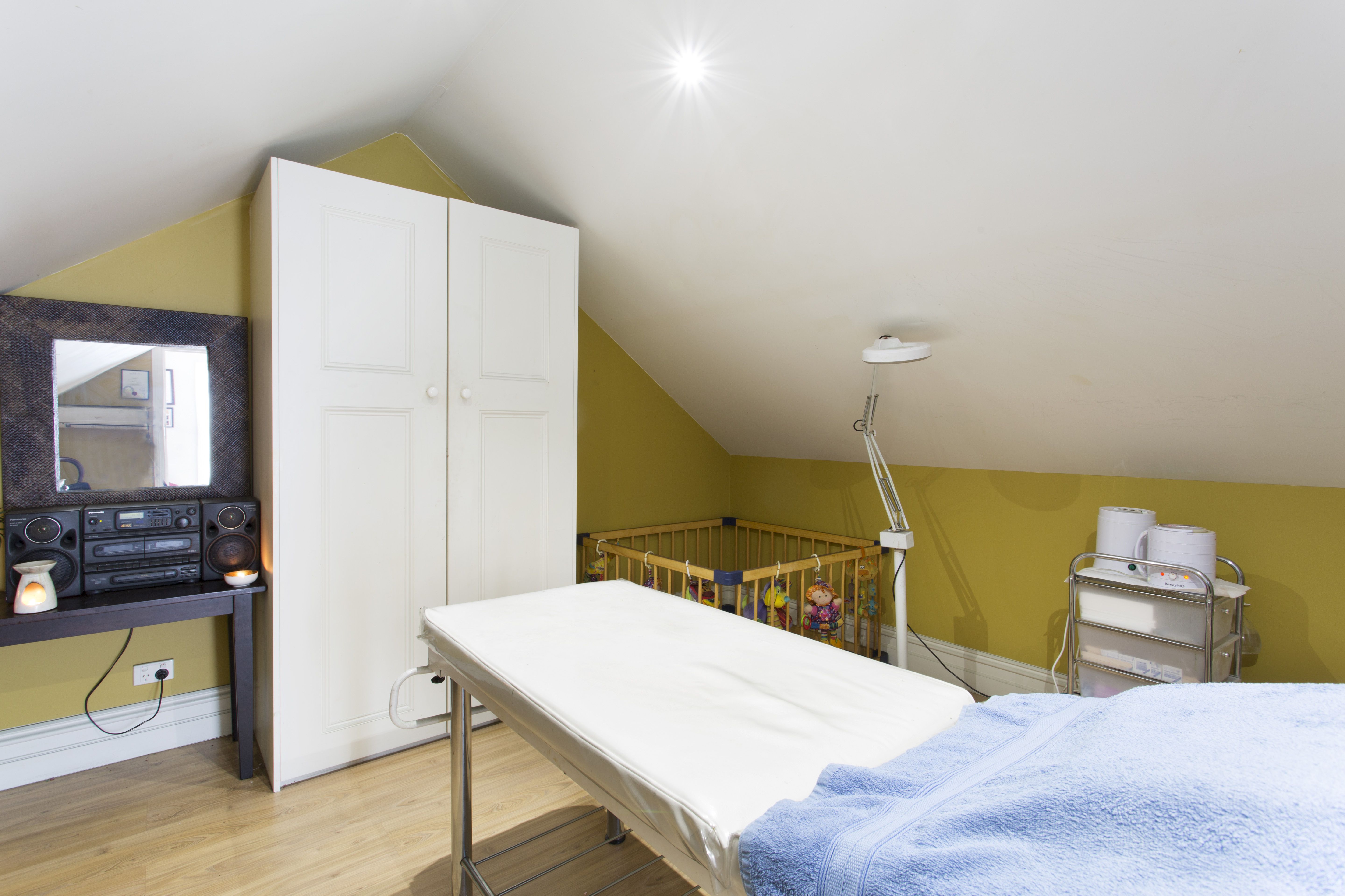 Honey Wax and Tan image 4