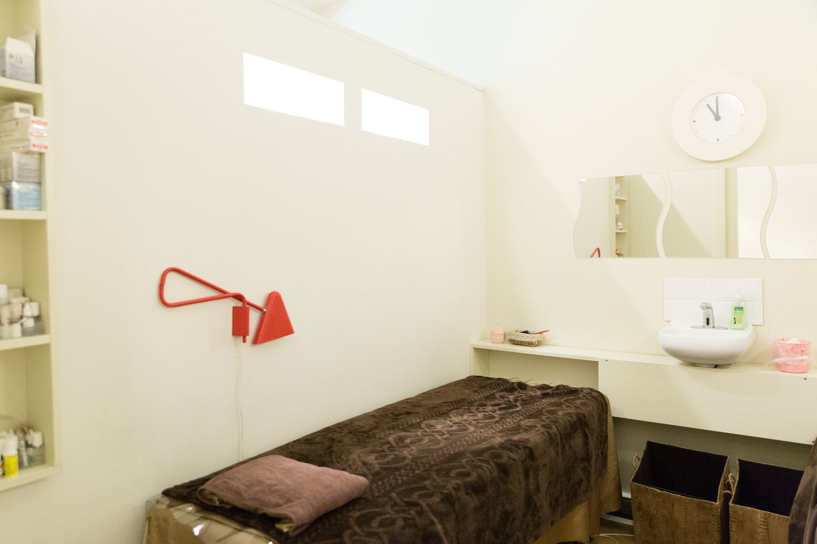 J Beauty & Co image 2