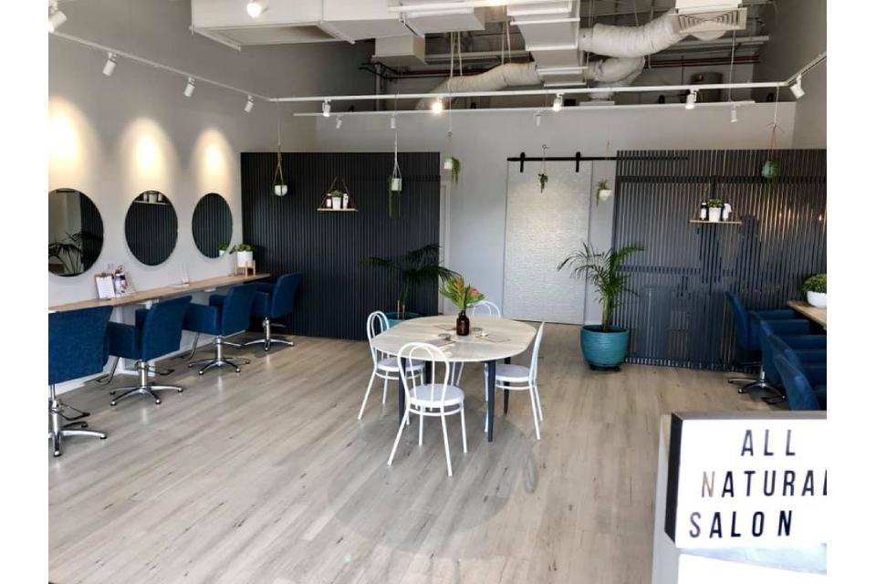 Republika Salon - Torquay image 2