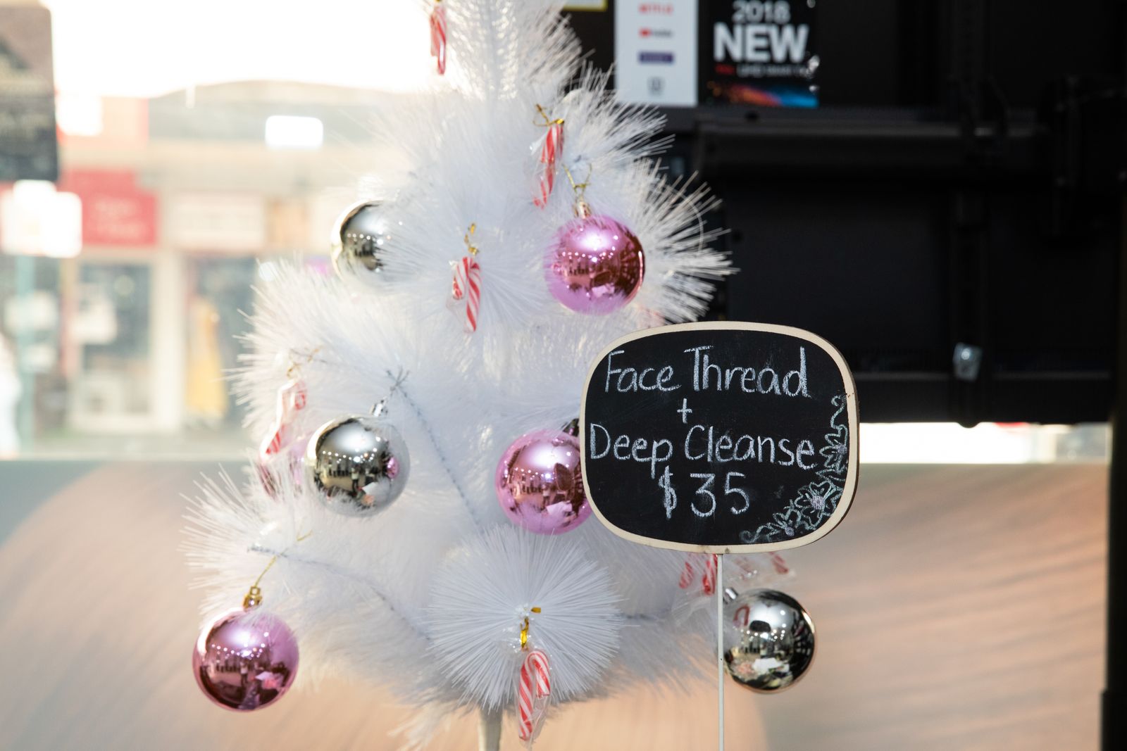 Fashion Hair & Beauty image 19