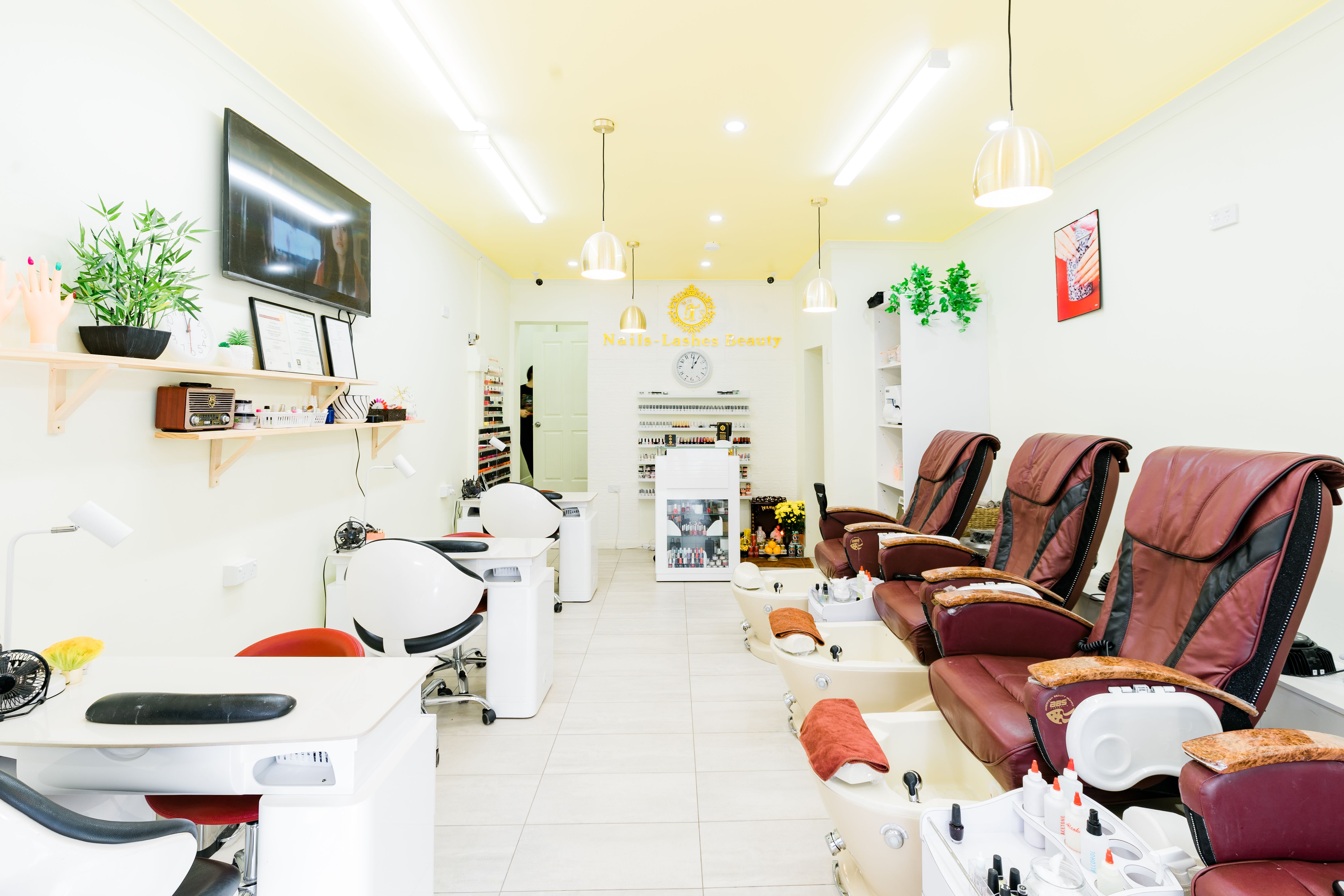 Mrs JT’s Nails and Lashes Beauty image 6