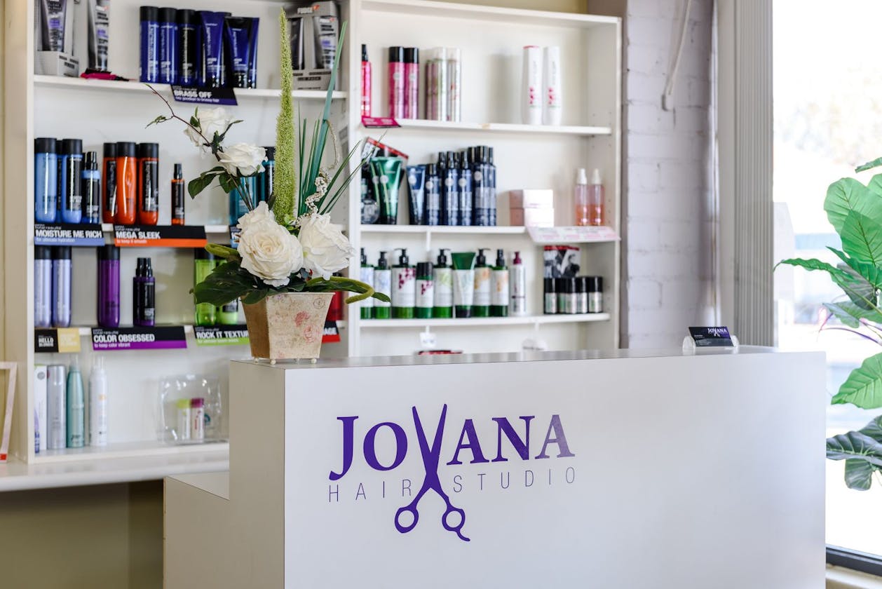 Jovana Hair Studio image 1