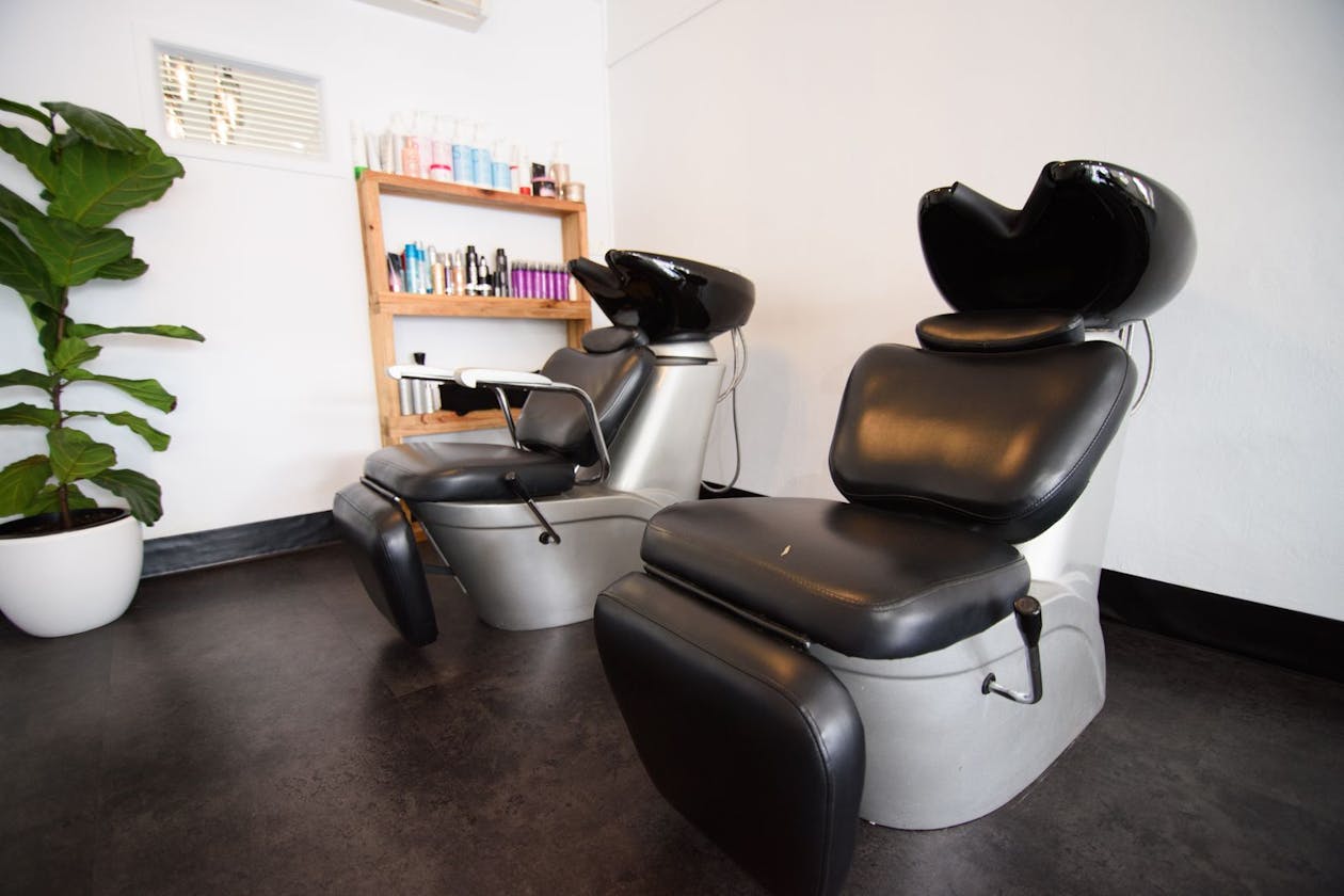 Cerisse Hairstylists image 3