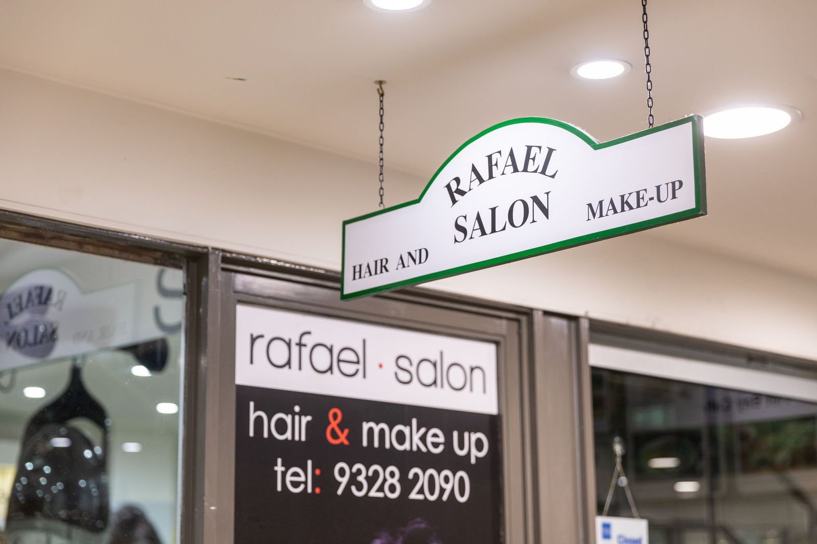 Rafael Salon image 21