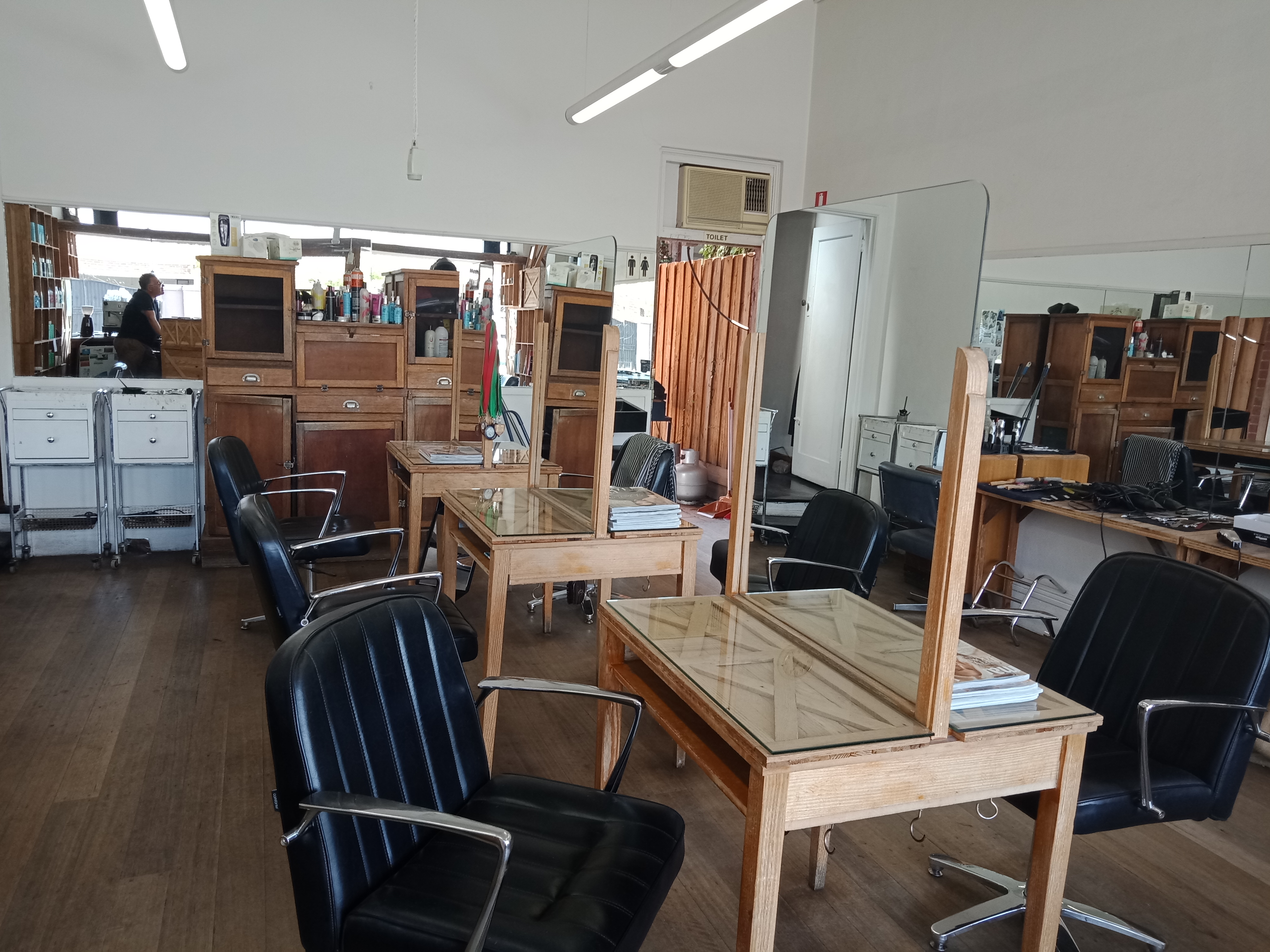 Leilui Hairdressing image 4