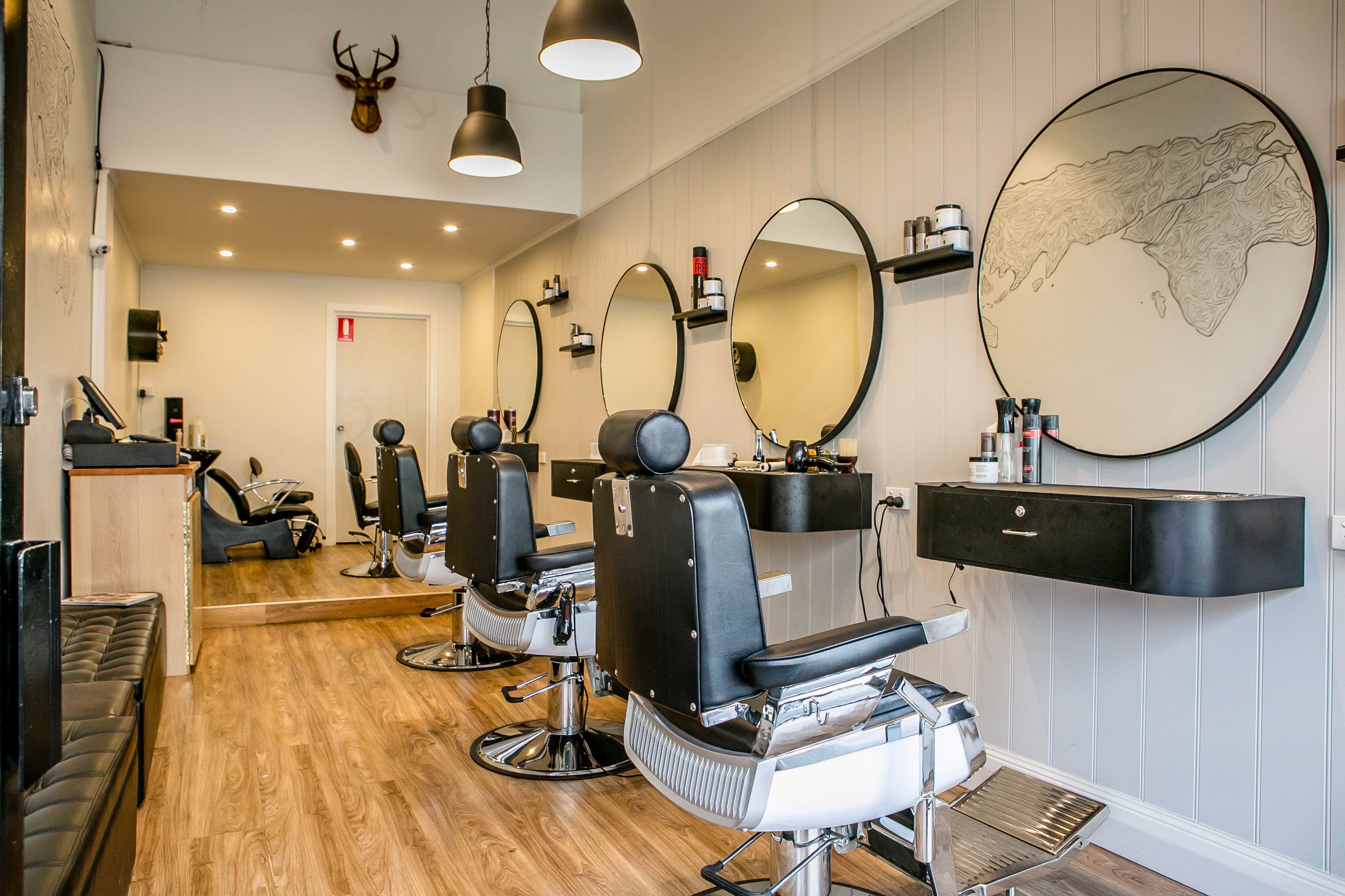 R and A Hair Workshop image 2