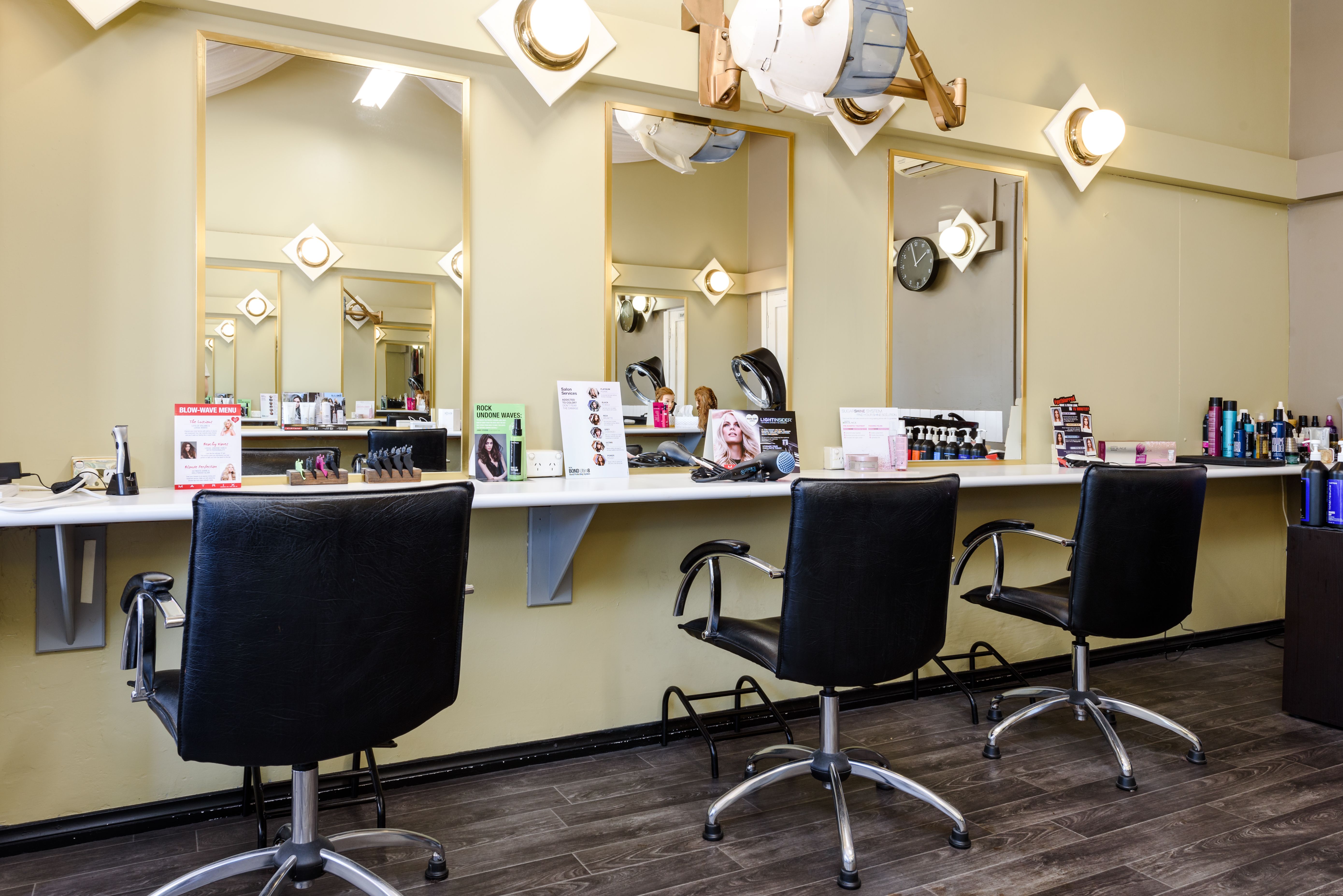 Jovana Hair Studio image 2