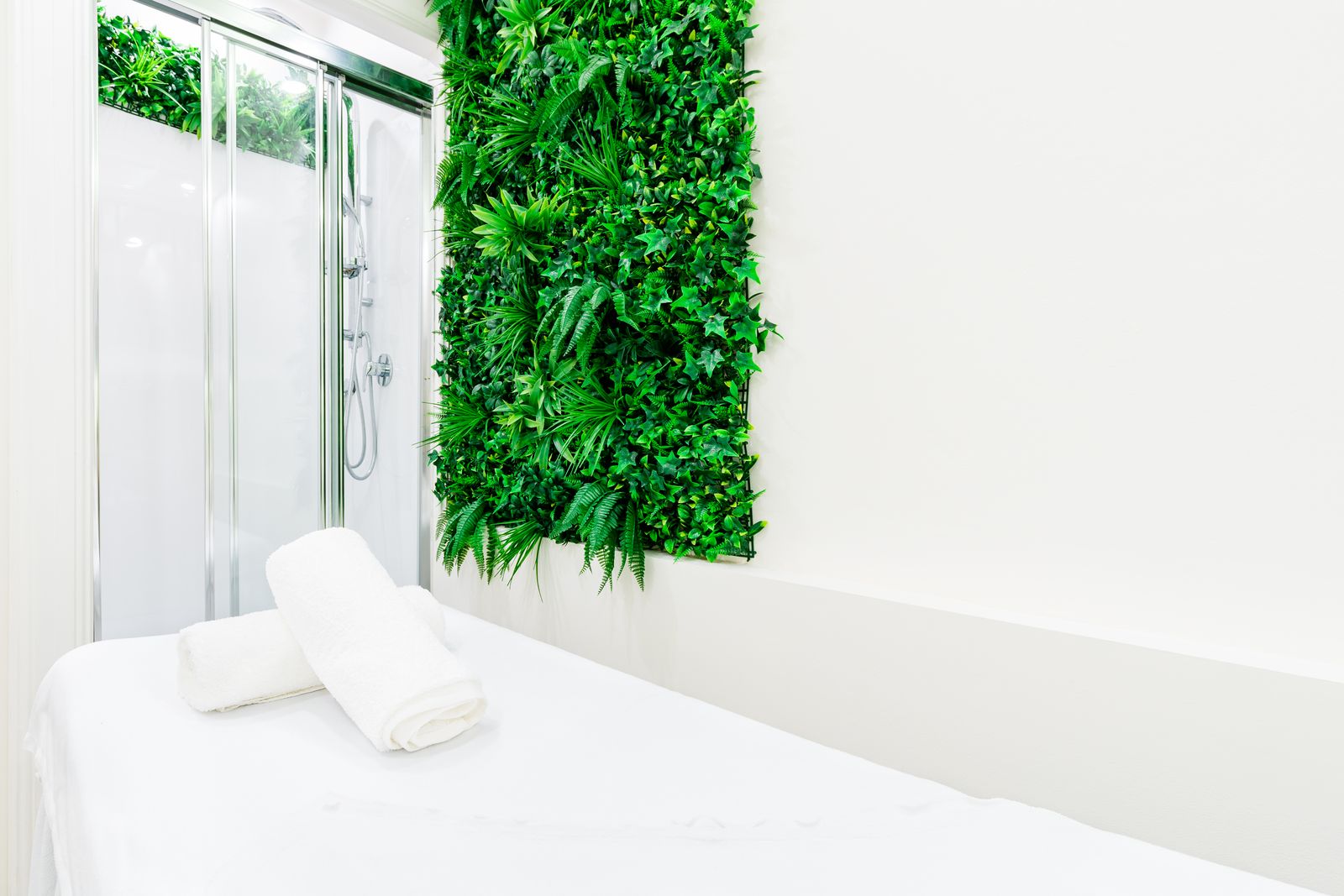 Le Healing Clinic image 2