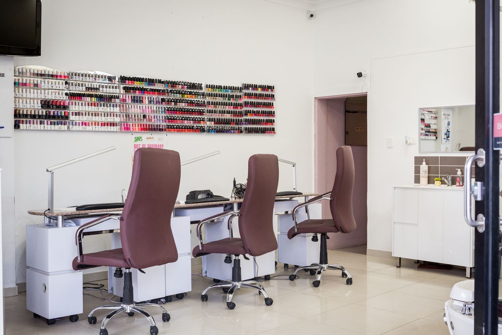 Ava's Nails & Beauty Punchbowl Nails Bookwell