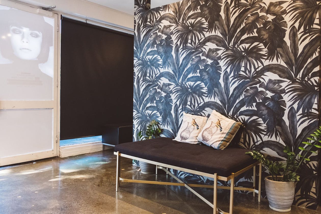 Zoma Beauty & Makeover Lounge image 5