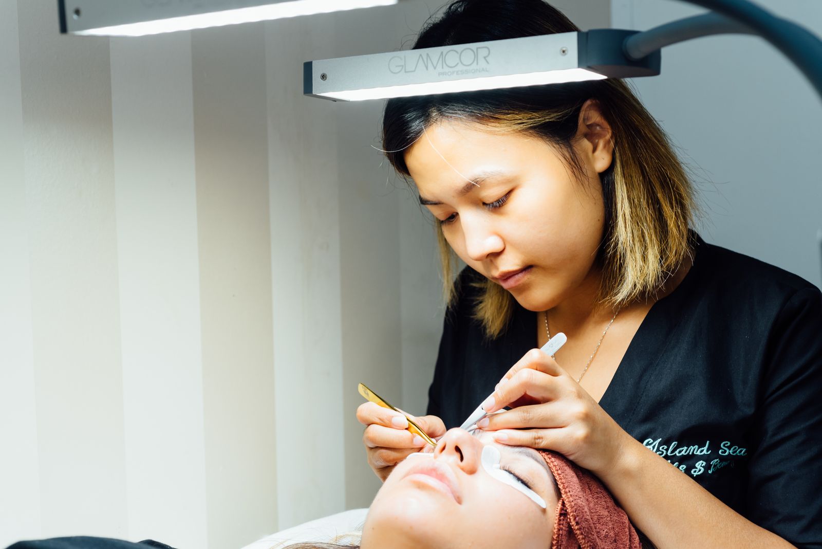 Island Sea Nails & Beauty image 2