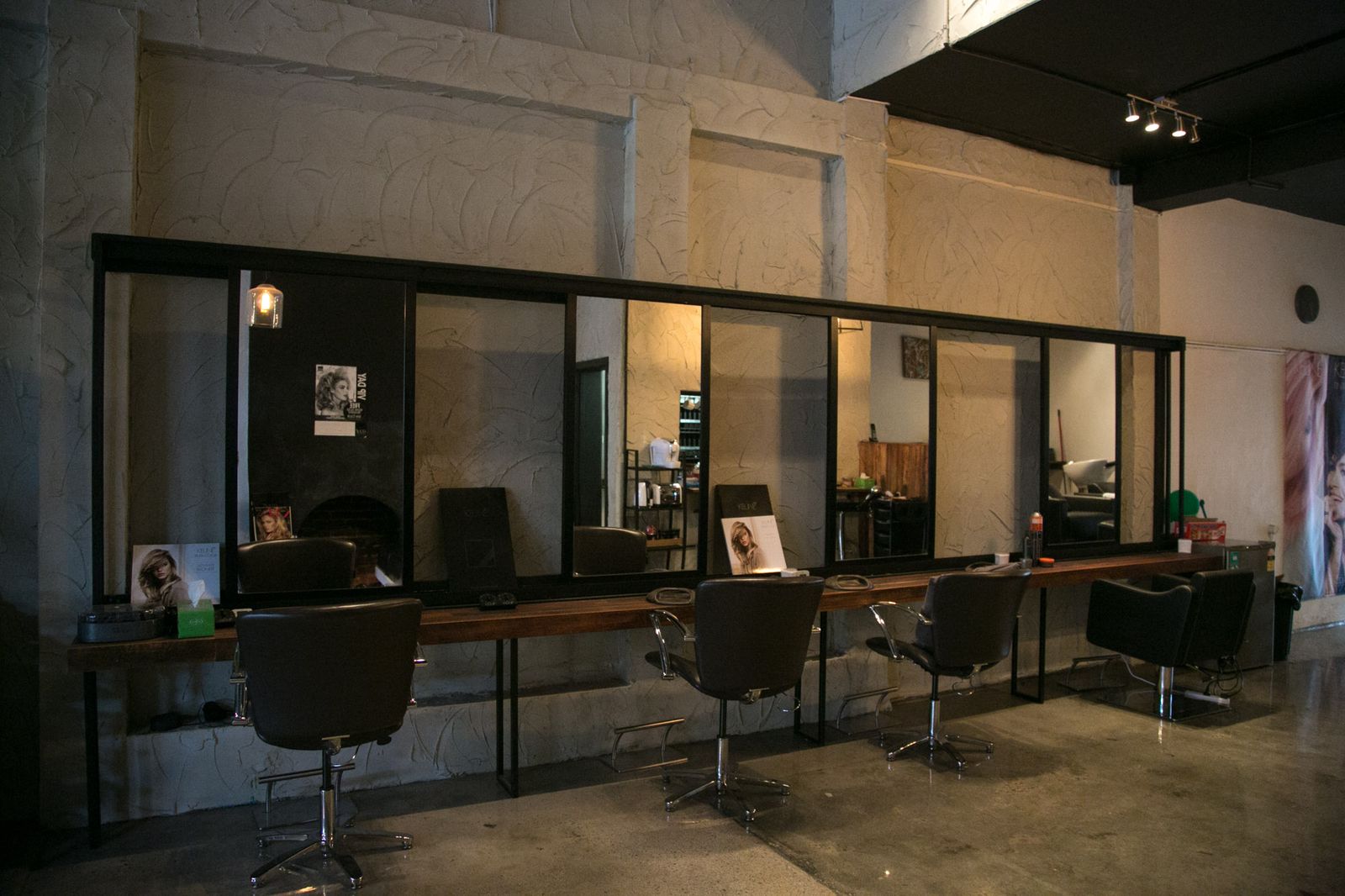 Crear by Max Hair Salon image 5