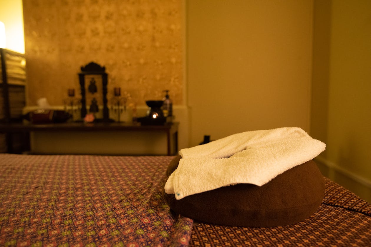 Royal Lotus Thai Massage image 3