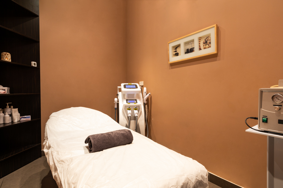 Deluxe Beauty Lab image 3