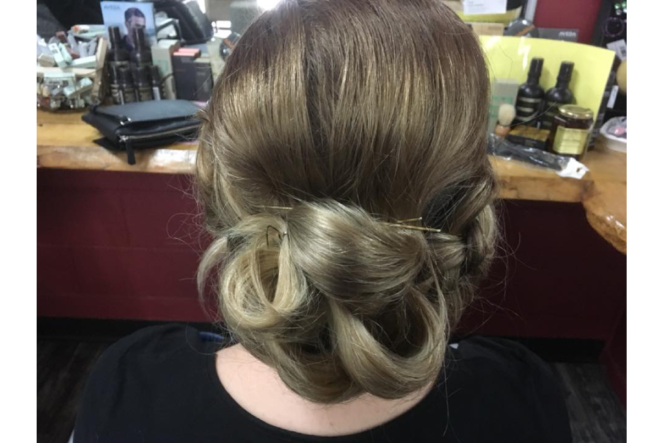 Curl Up And Dye In Uki image 4