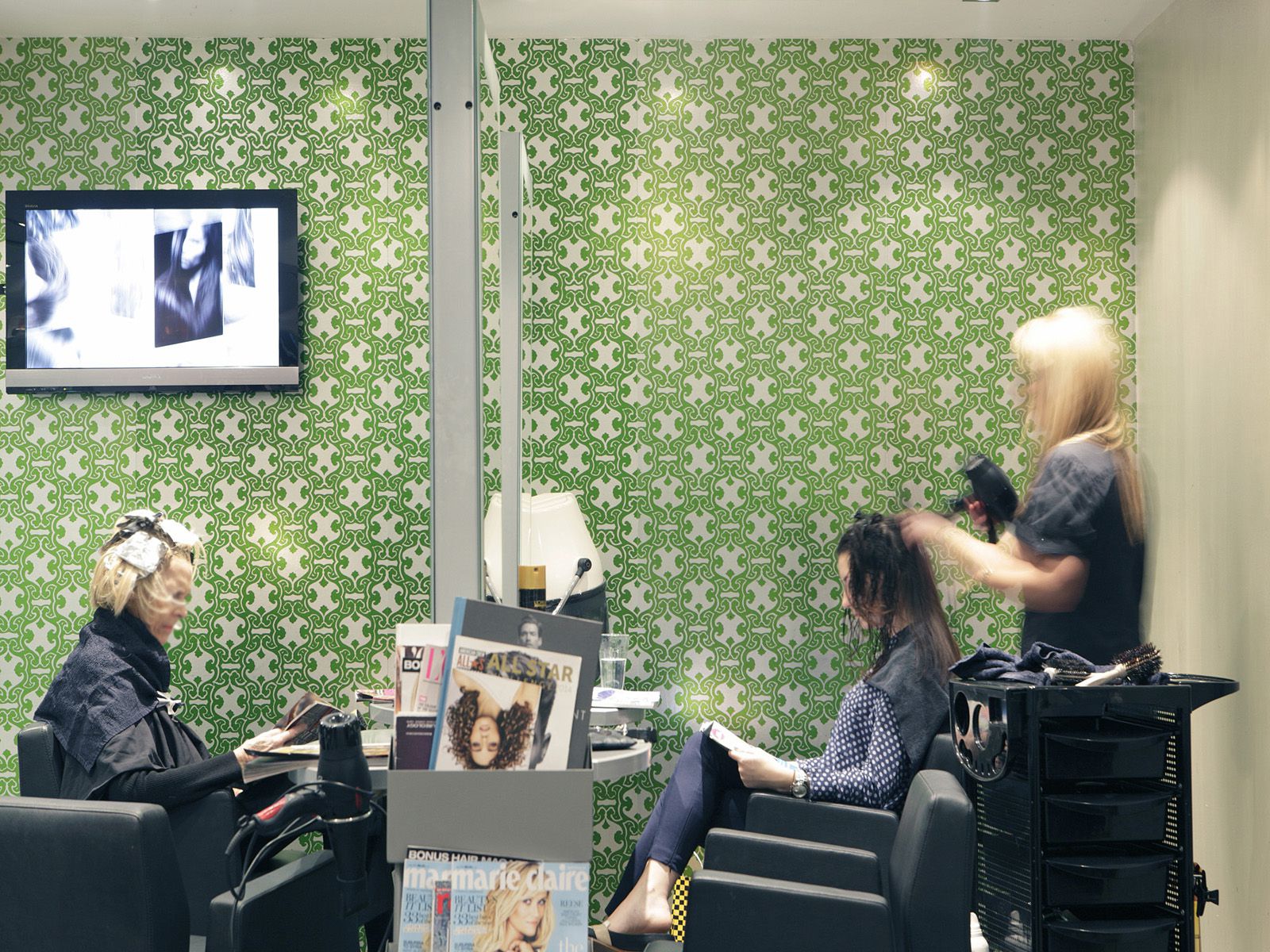 Kamil's Hairdressing image 2