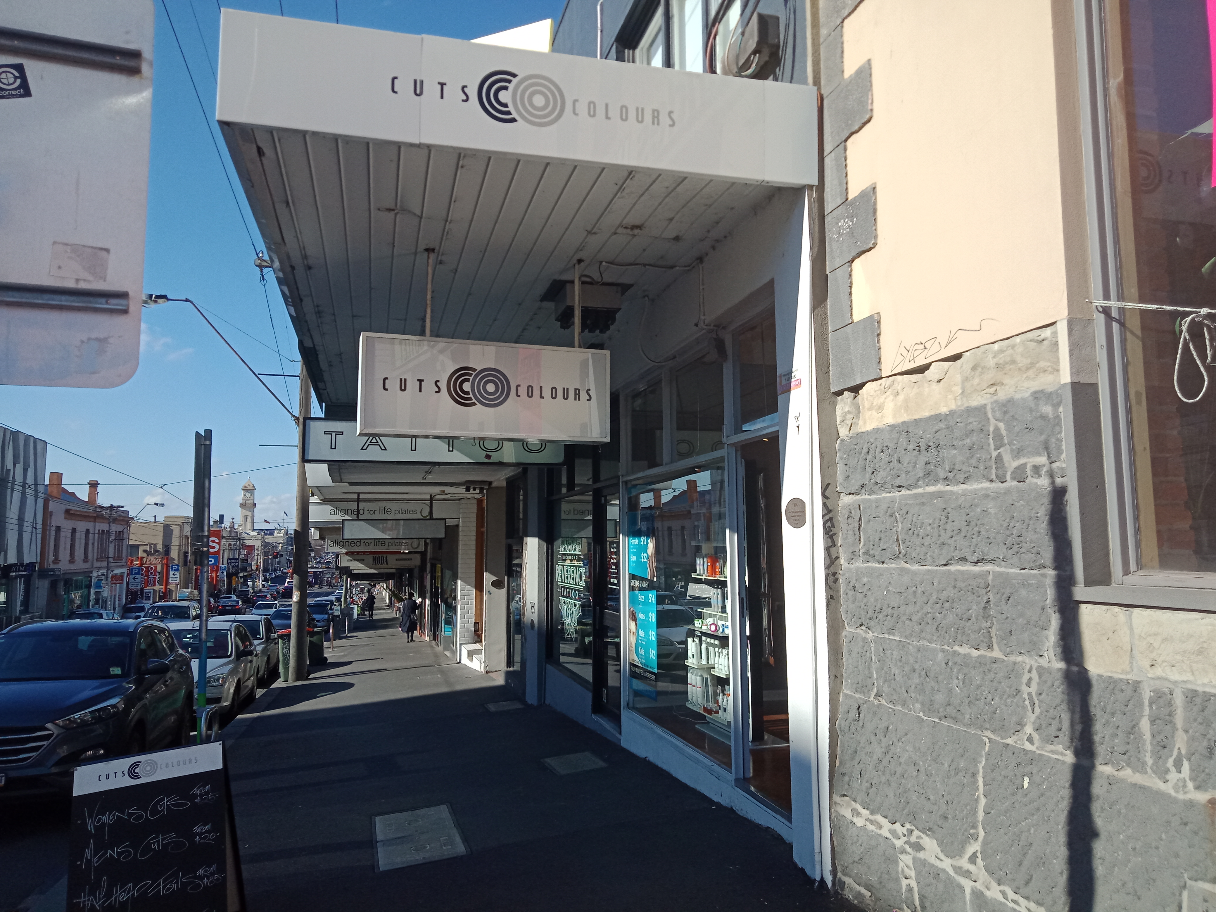 Cuts and Colours - Richmond image 2