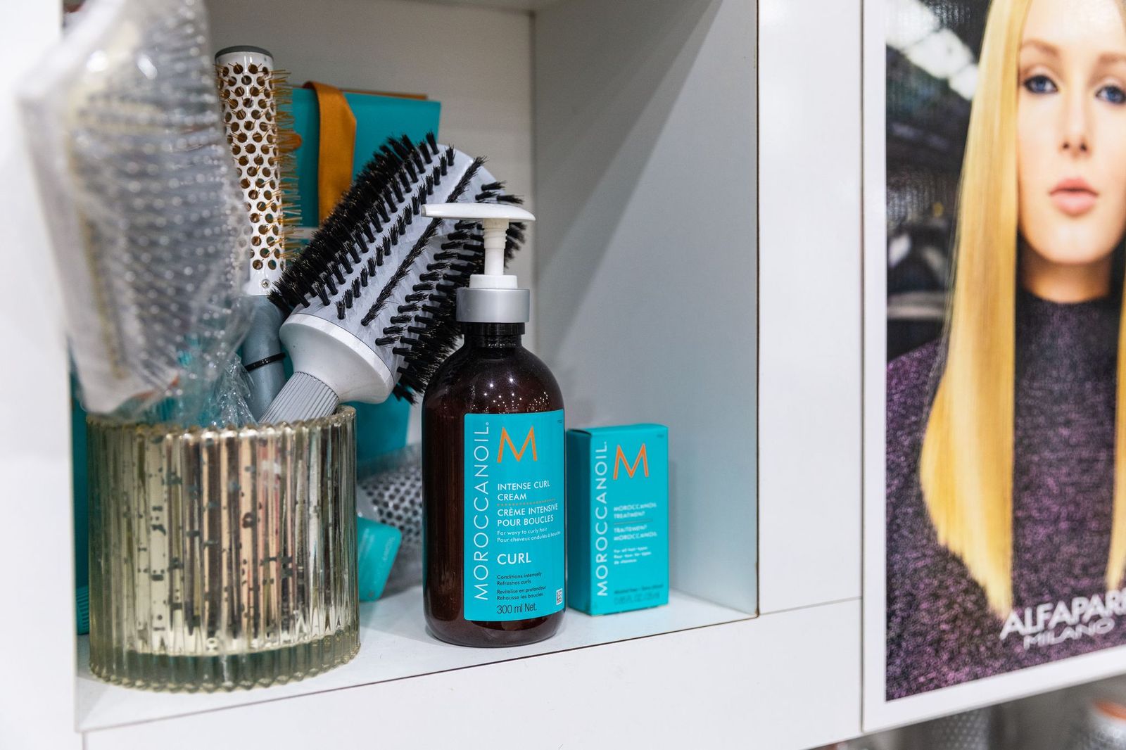 Rafael Salon image 6