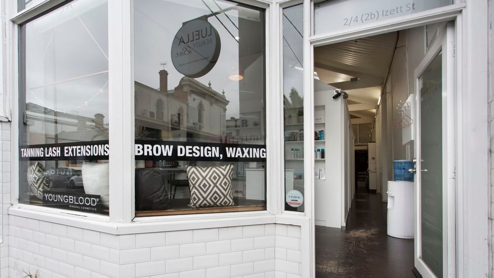 Luella Beauty Bar image 7