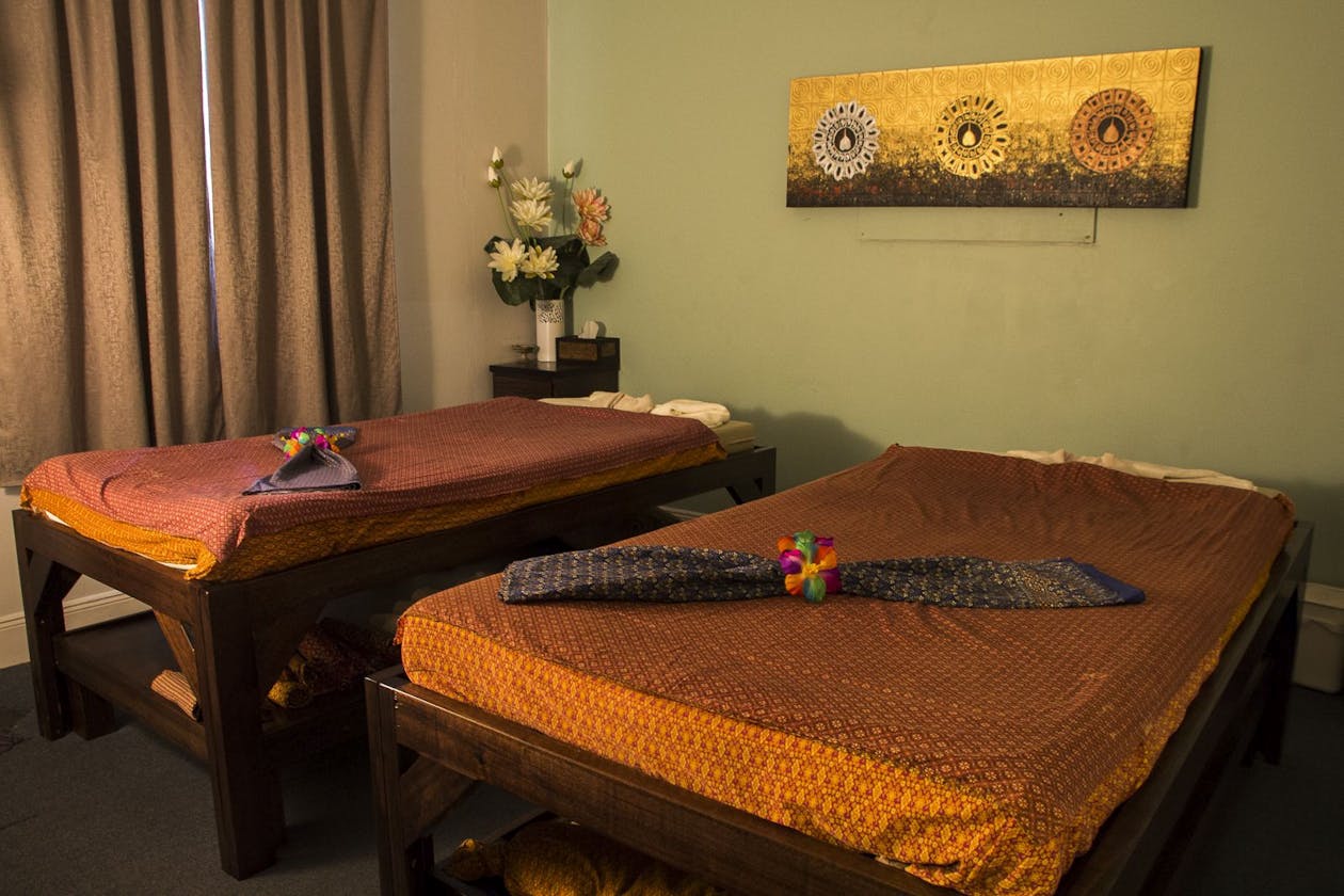SaraDar: Therapeutic and Thai Massage