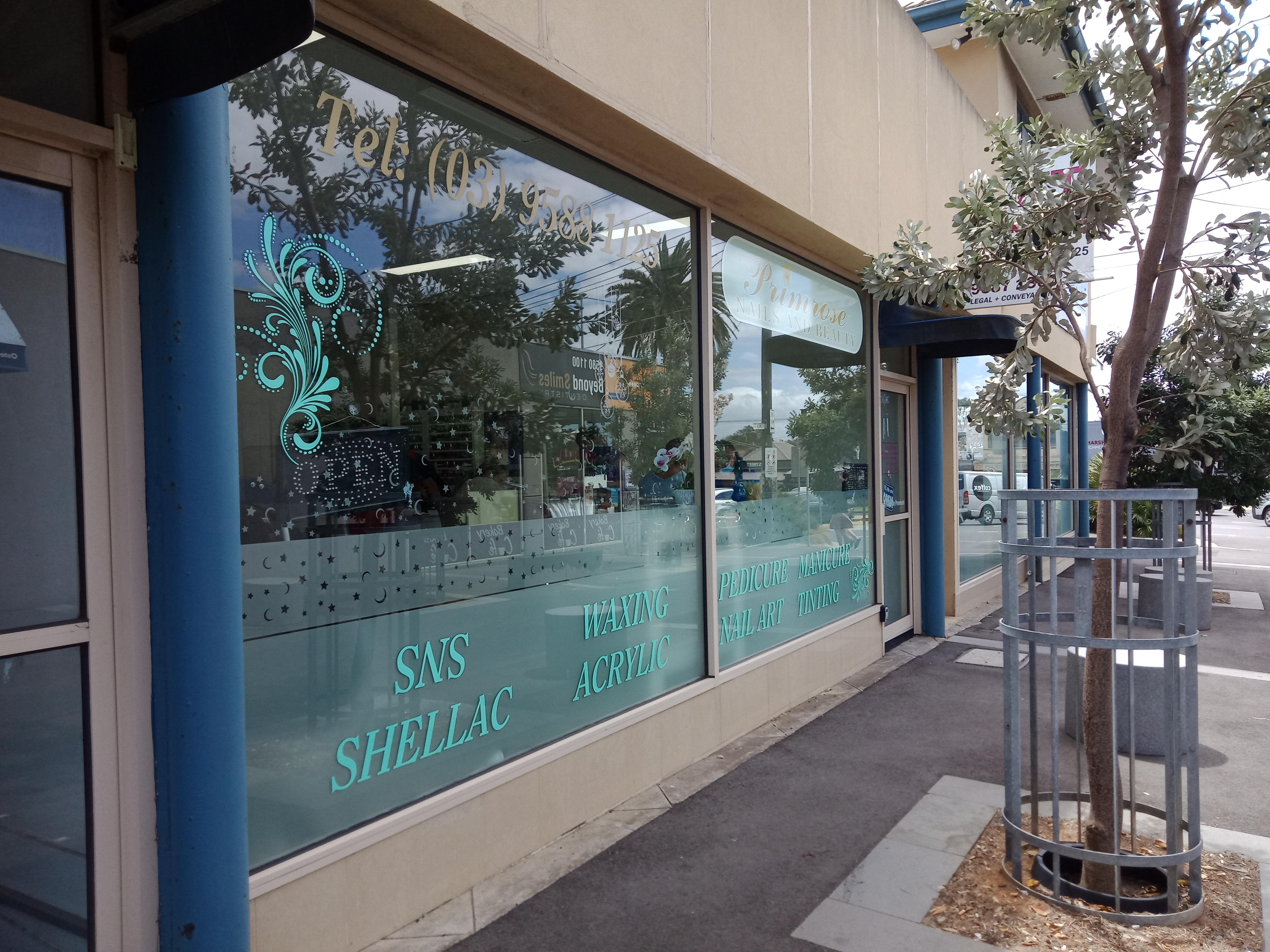 Primrose Nails and Beauty image 2