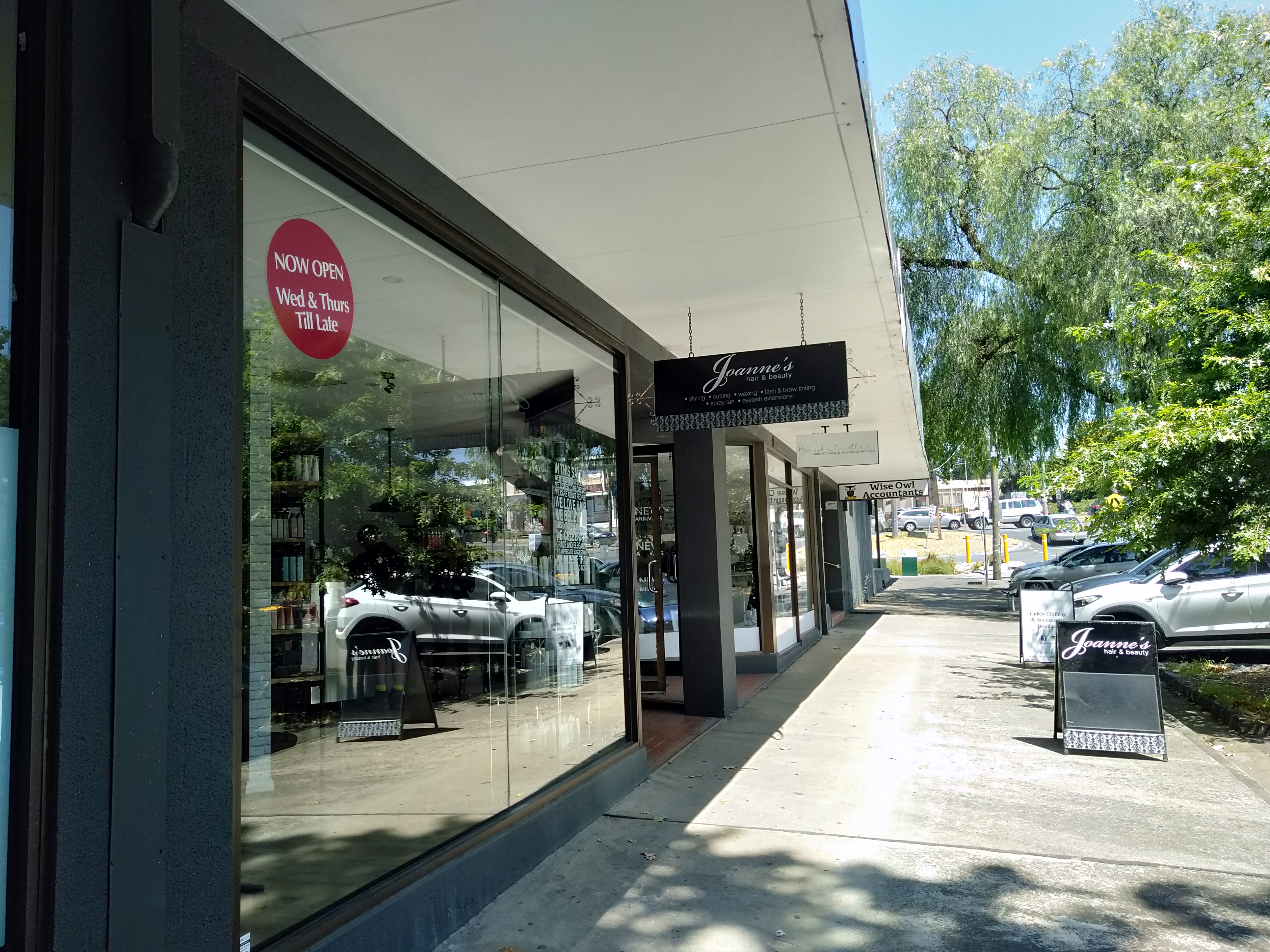 Joanne's Hair & Beauty image 2