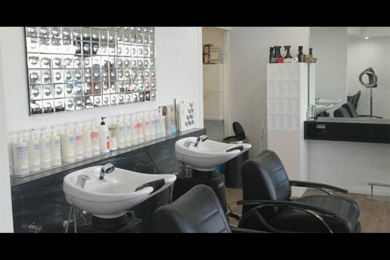 Shivoo Hair Room image 4