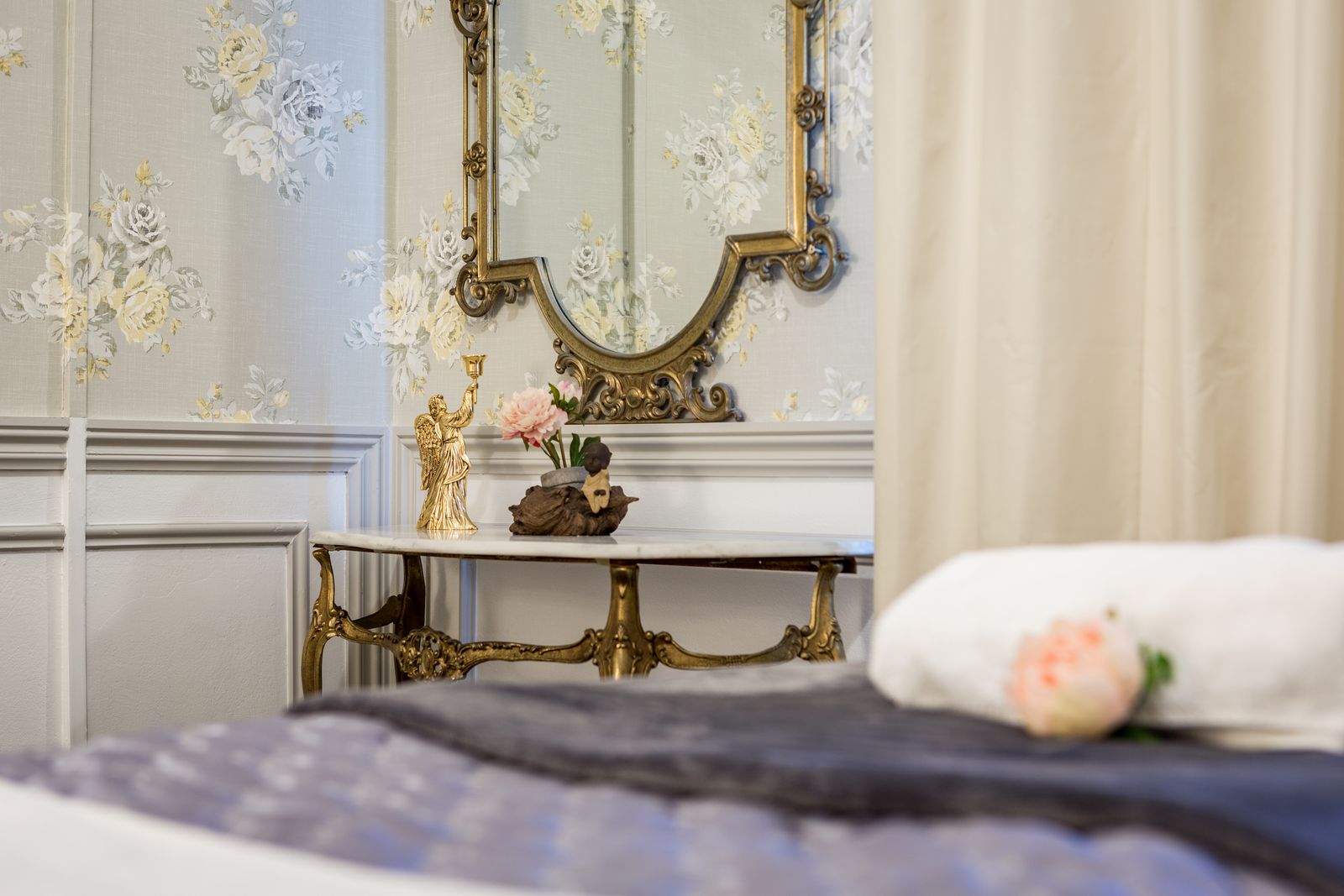 Serendipity Miss Beauty - Sir Stamford Hotel image 5