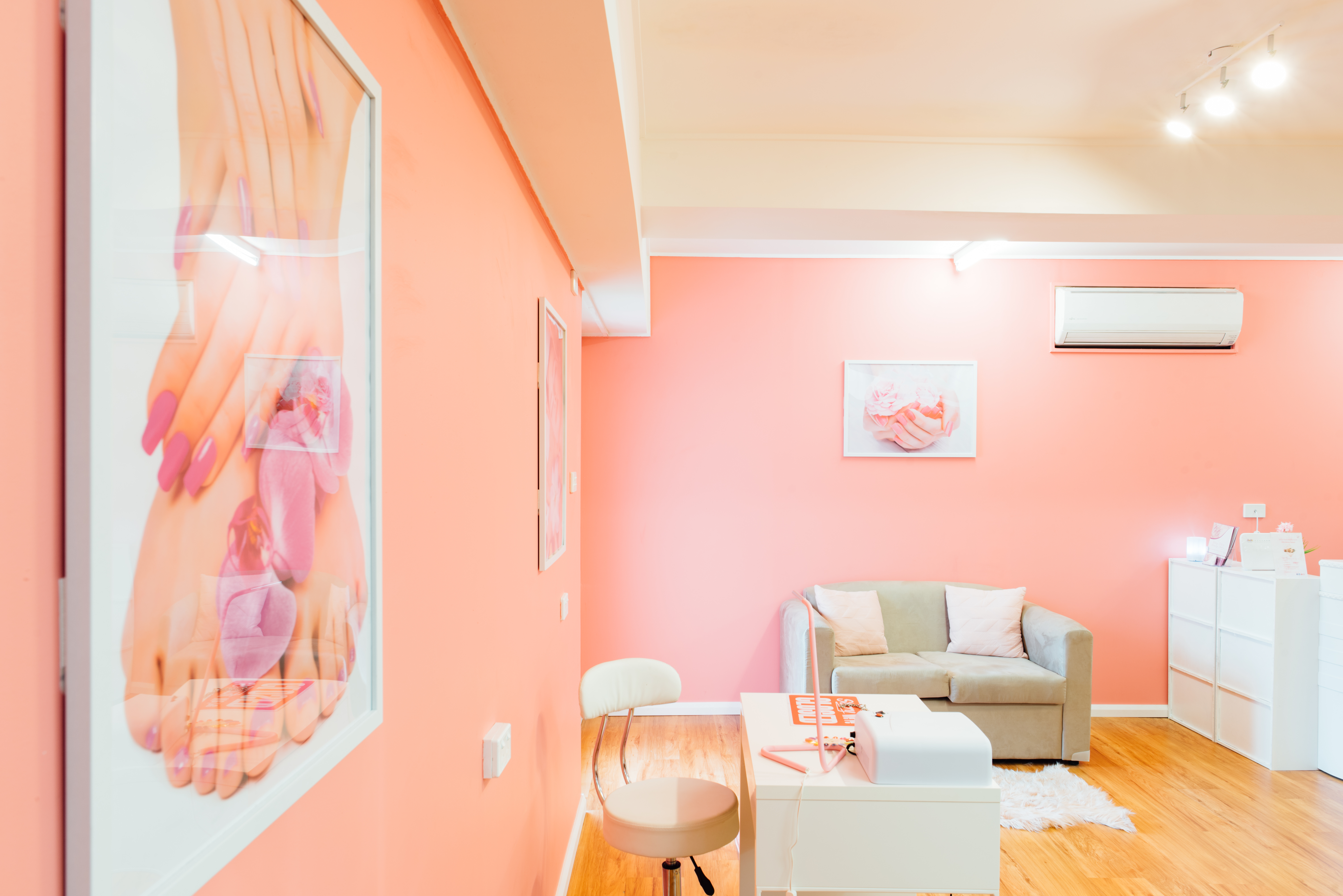 Glitzy Glam Beauty Salon image 4