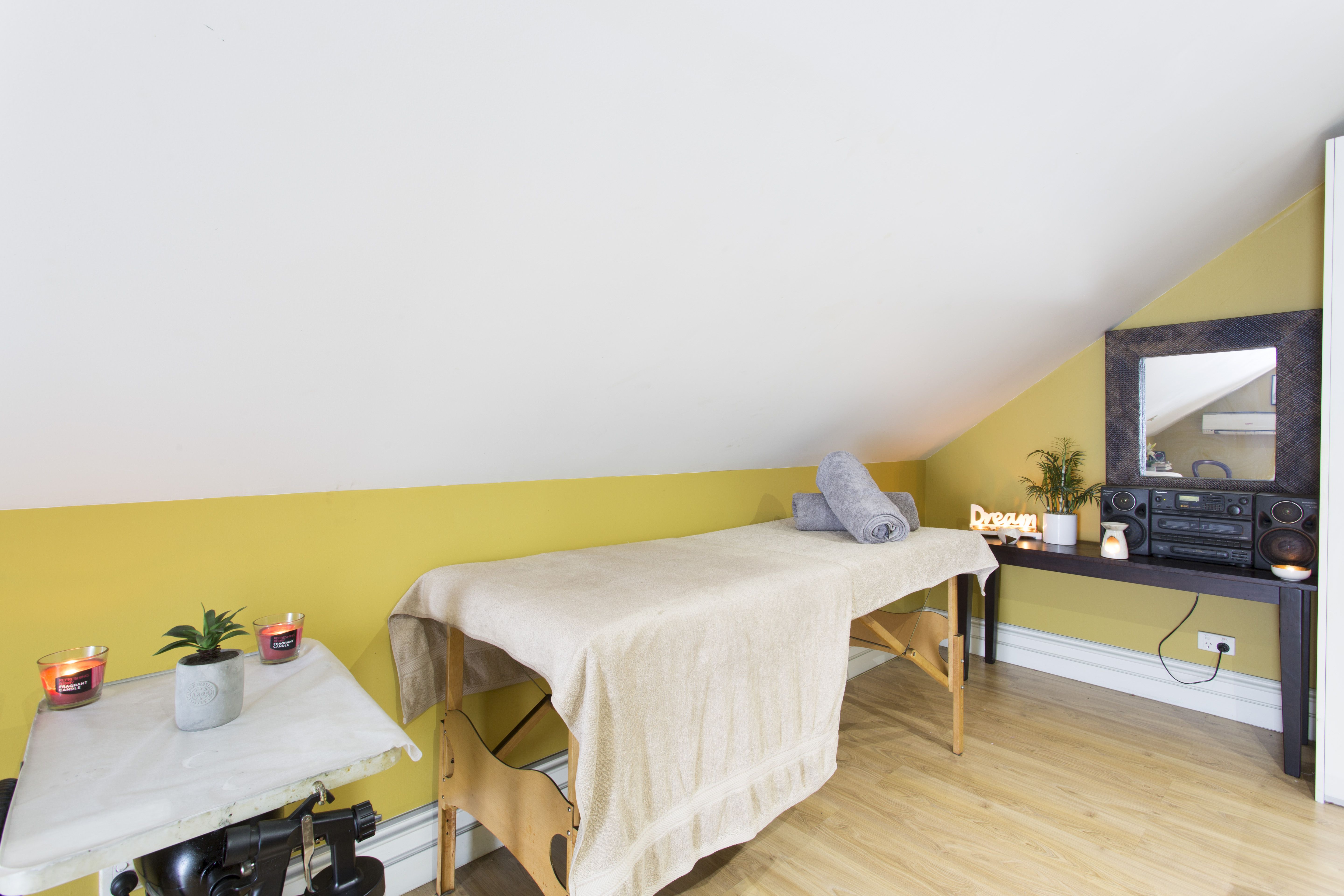 Honey Wax and Tan image 2