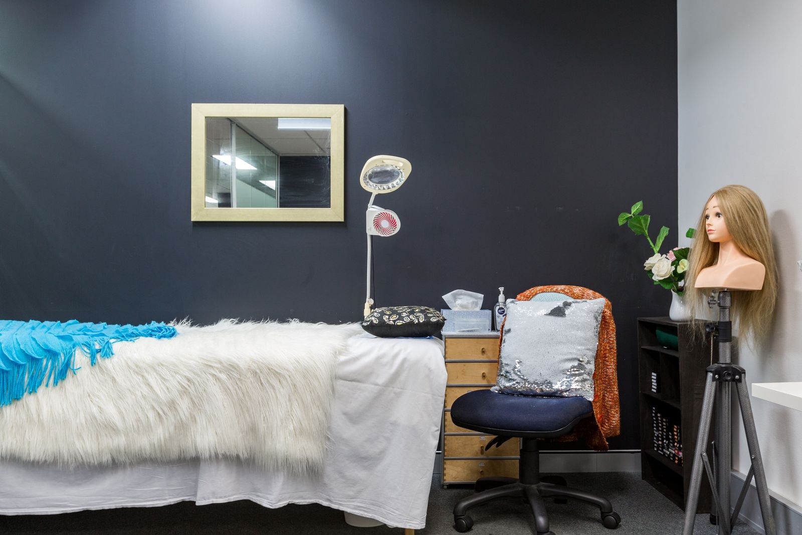 Superstar Attraction - Eyelashes & Beauty image 2