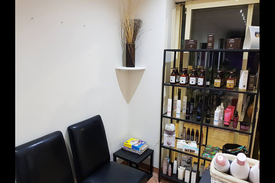 Jewels Beauty & Hair Oxenford Haircut and Hairdressing Hair