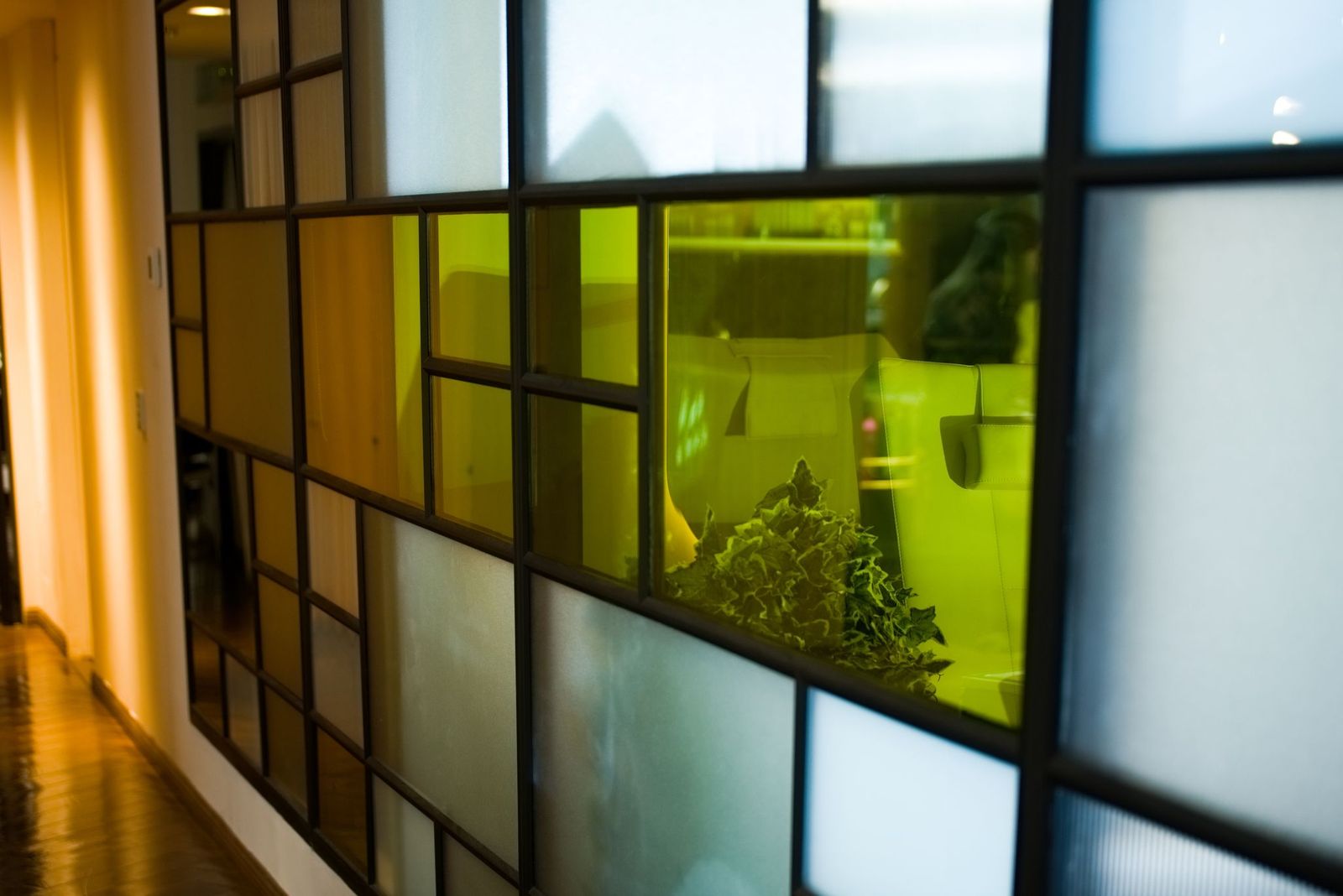 Accent Nail Bar image 19