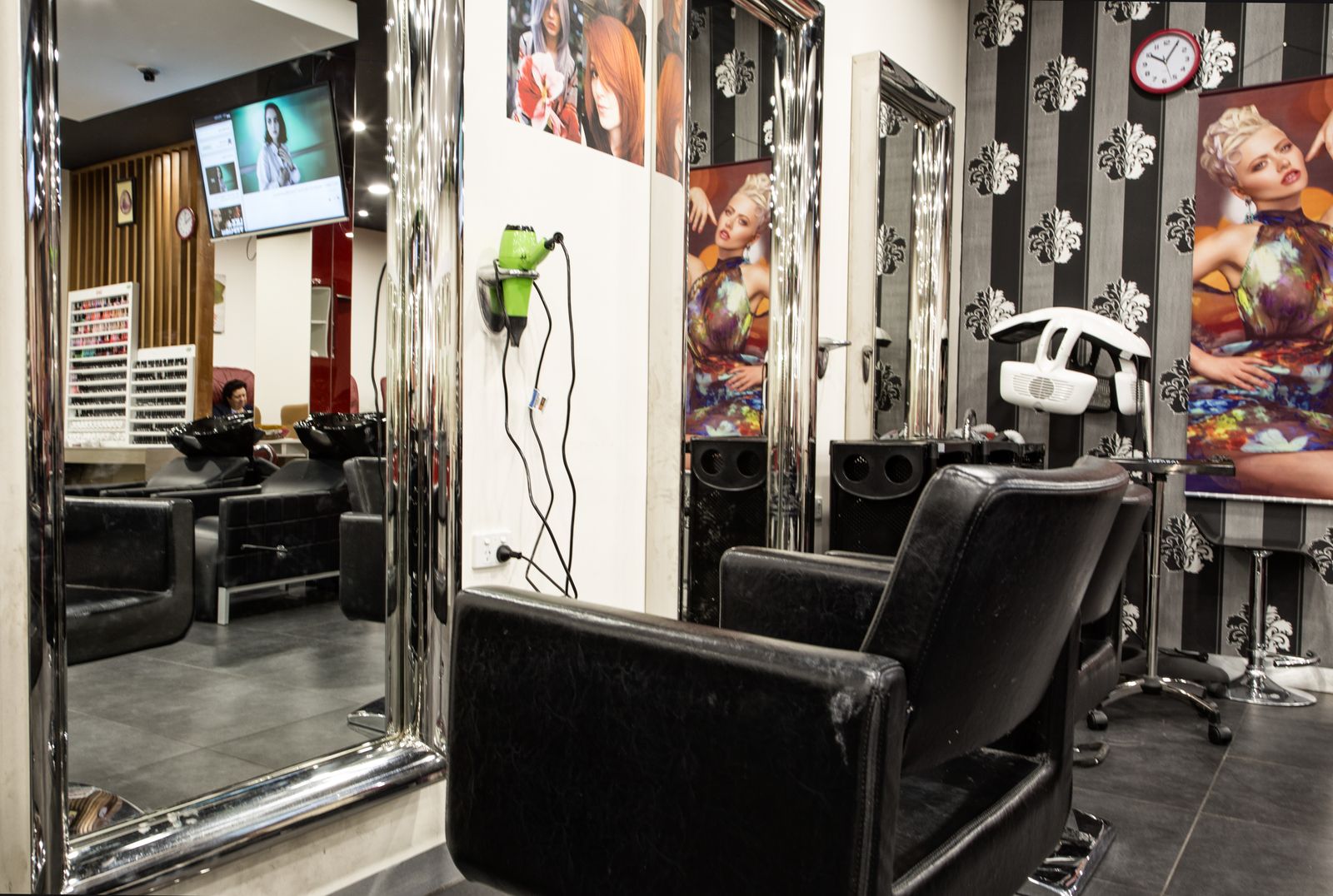 Kimmys Hair Nails & Beauty image 6