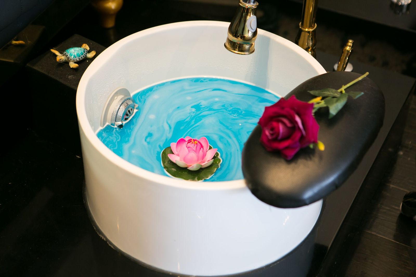 Frann and Sara Hair & Beauty image 14