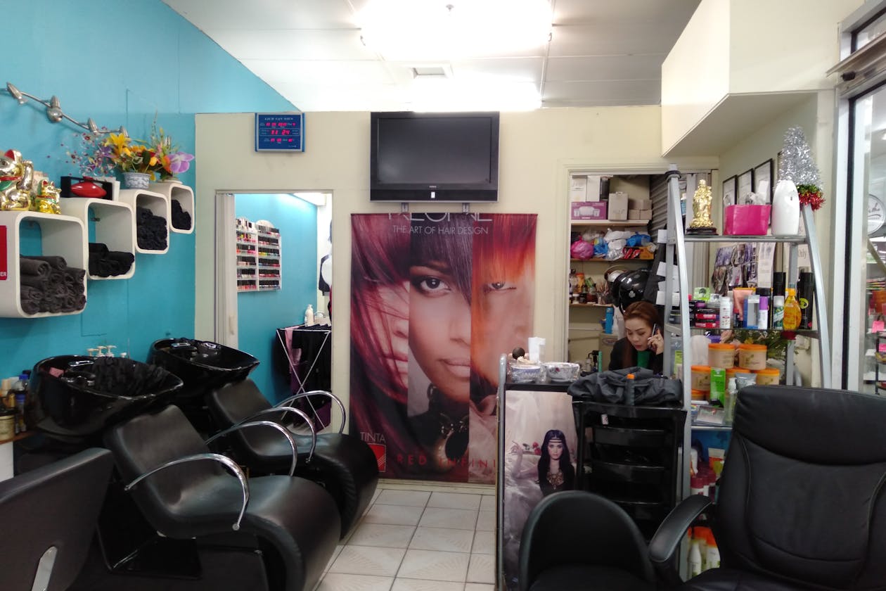 Vivi Hair Salon image 2