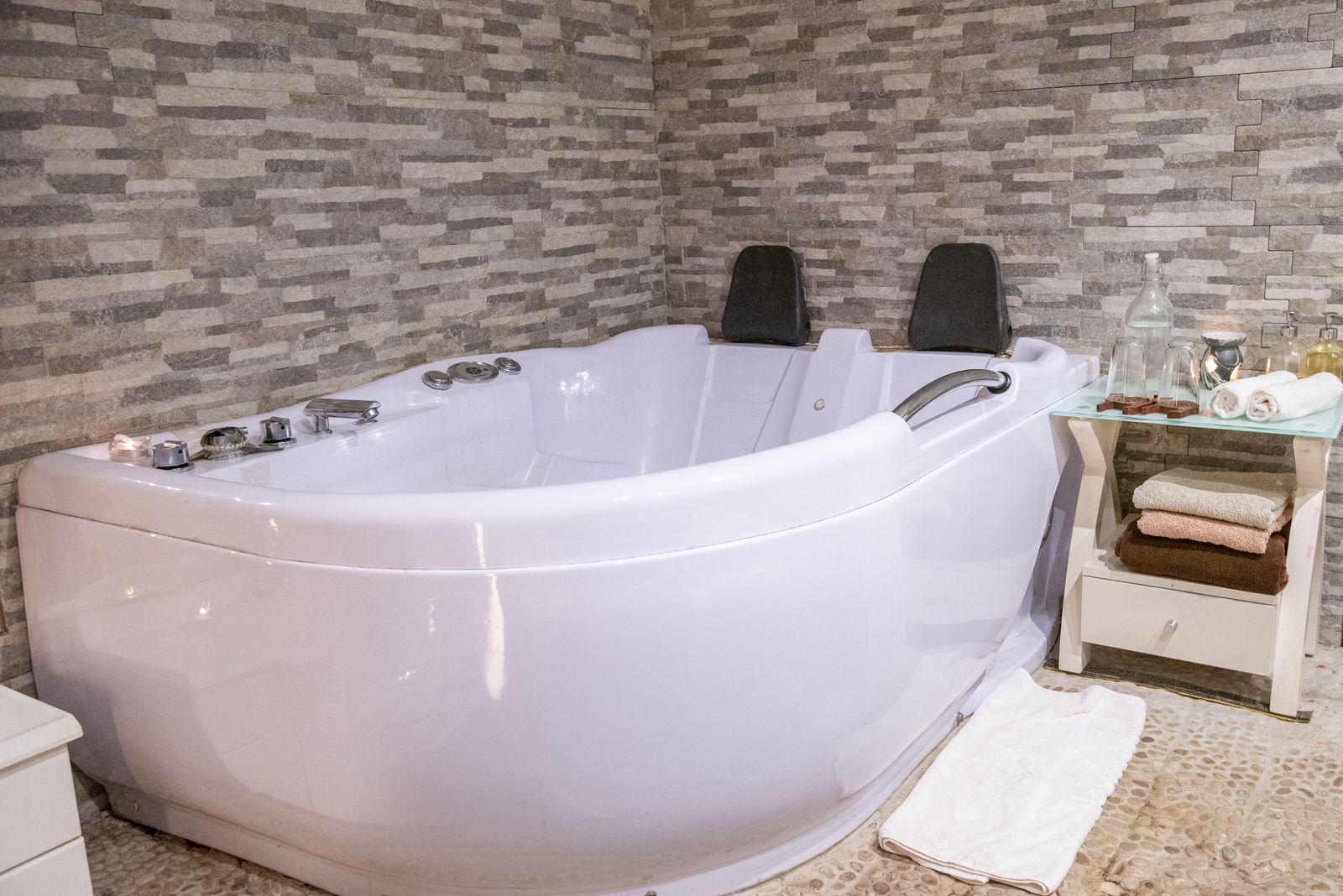 The Empire Spa image 6